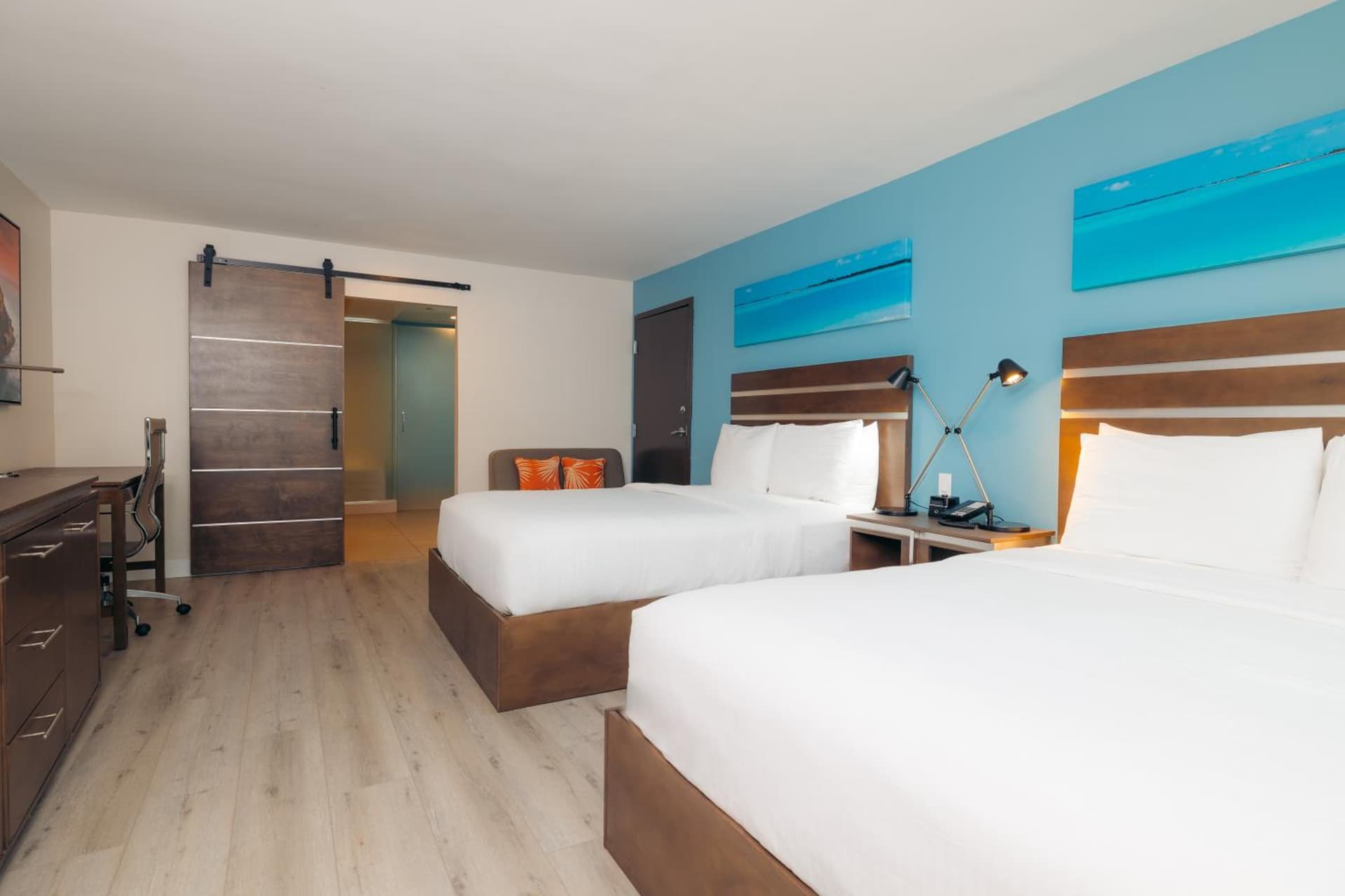 The Cove Hotel gallery photo in Long Beach, CA — image 9