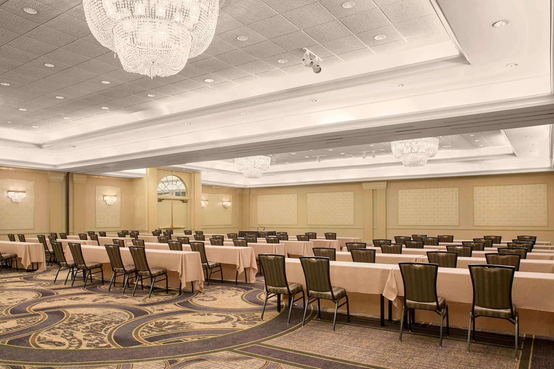 Sheraton Suites Akron Cuyahoga Falls property views in Cuyahoga Falls, OH — gallery photo 3
