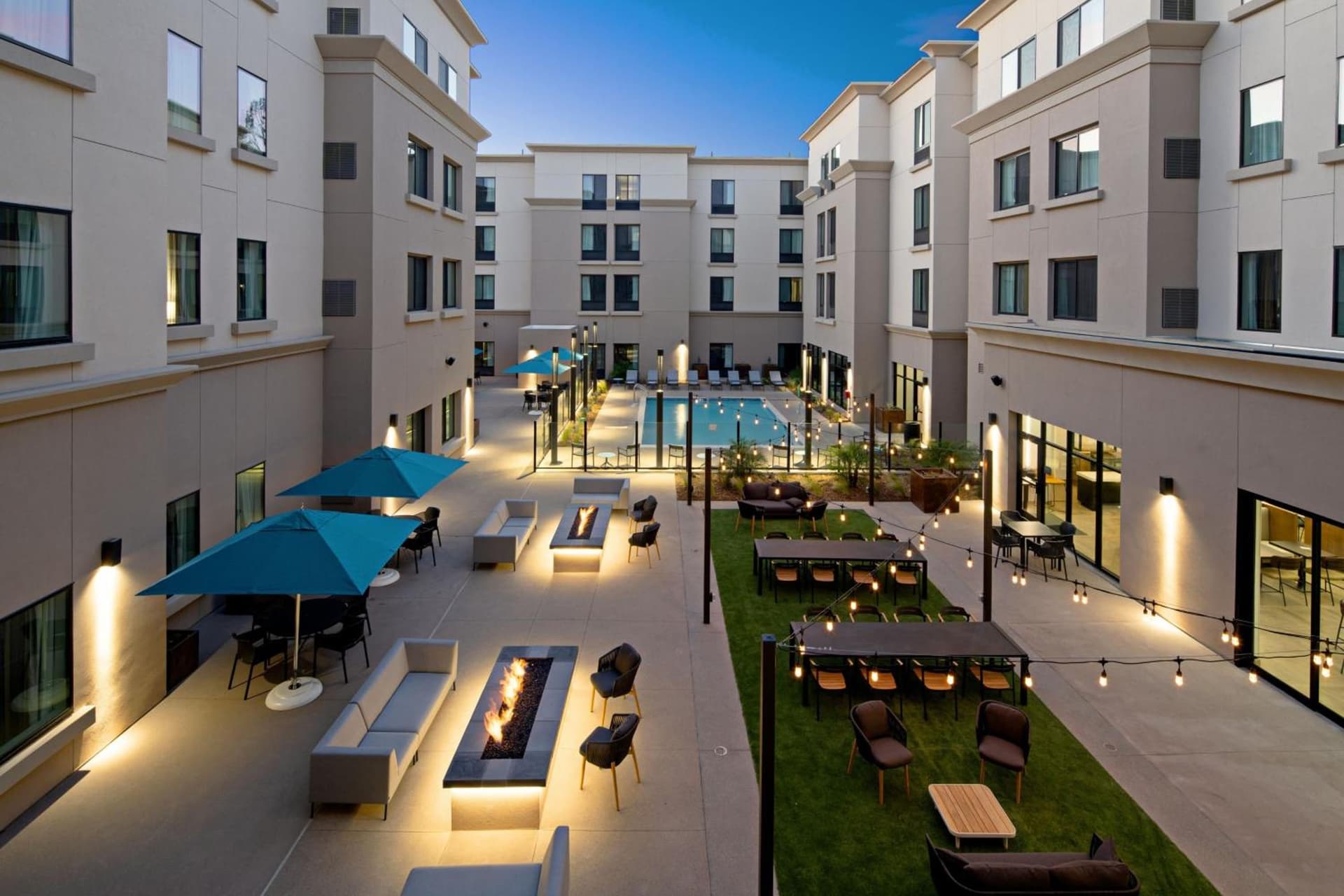 SpringHill Suites by Marriott Valencia gallery photo in Valencia, CA — image 4