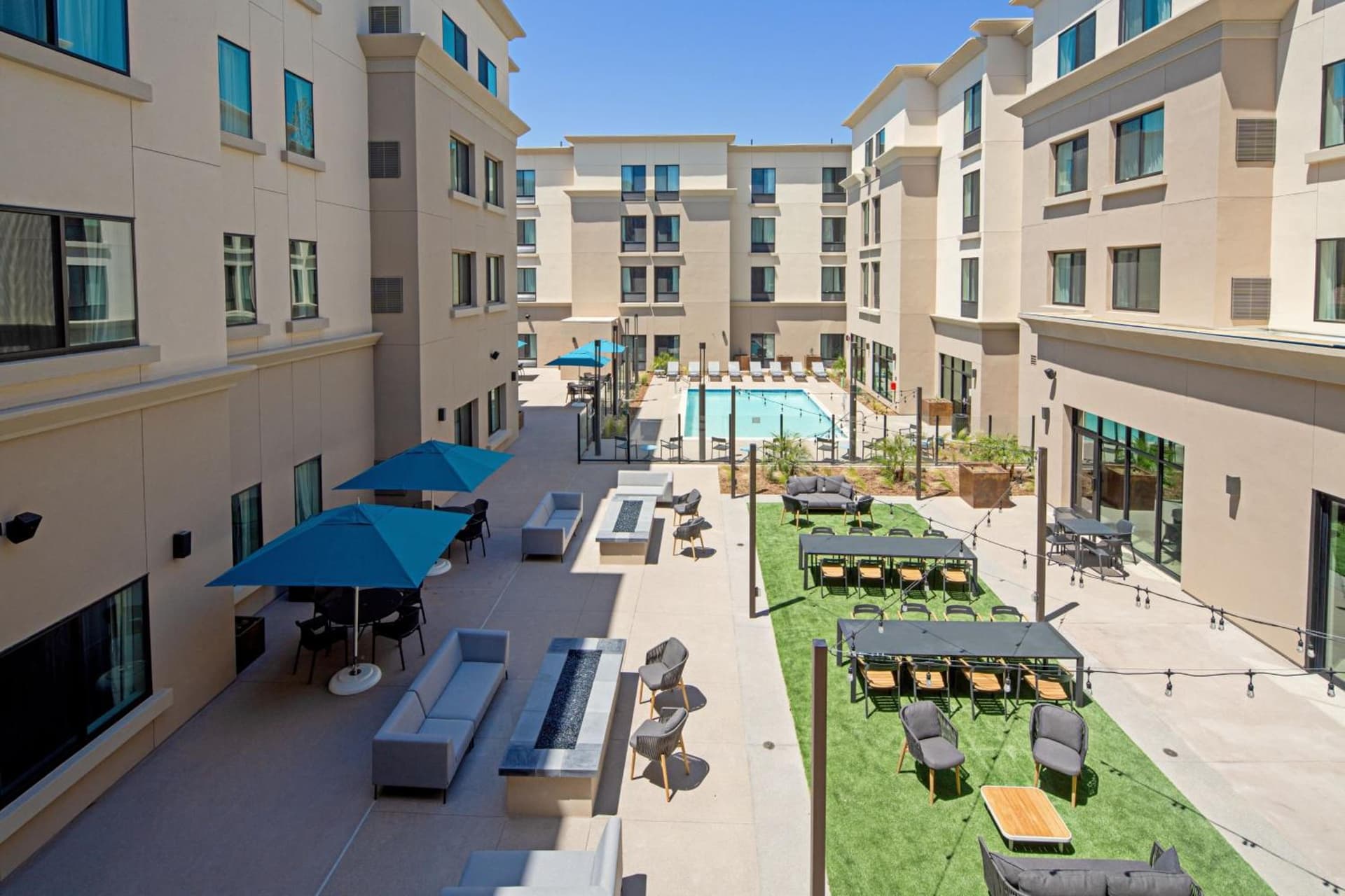 SpringHill Suites by Marriott Valencia gallery photo in Valencia, CA — image 10