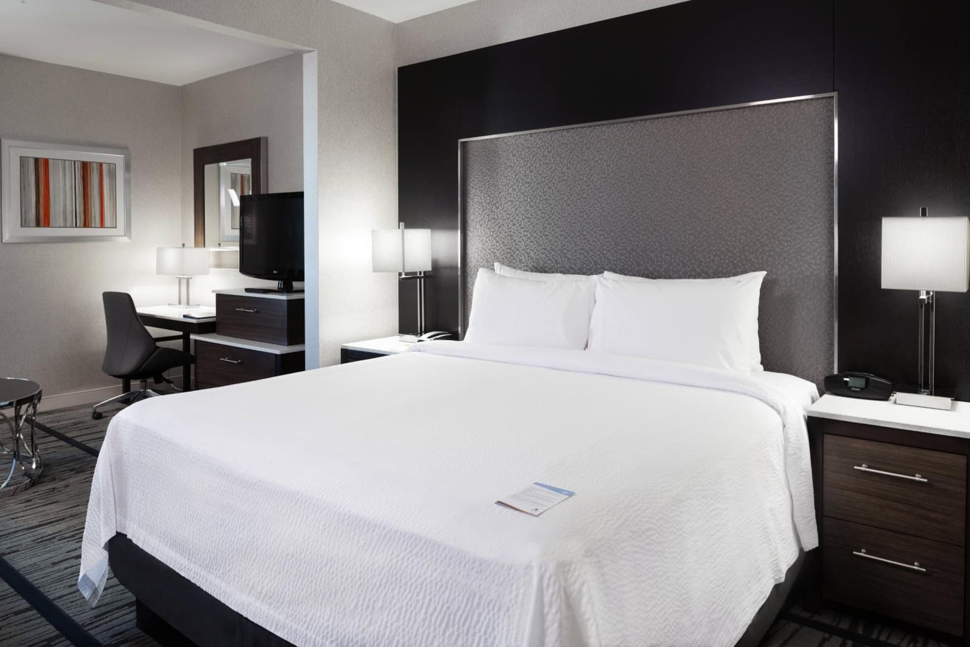 Fairfield Inn & Suites by Marriott Boston Cambridge gallery photo in Cambridge, MA — image 5