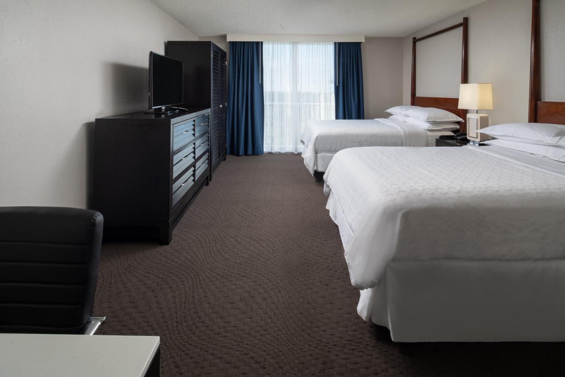 Sheraton Suites Fort Lauderdale at Cypress Creek gallery photo in Fort Lauderdale, FL — image 27