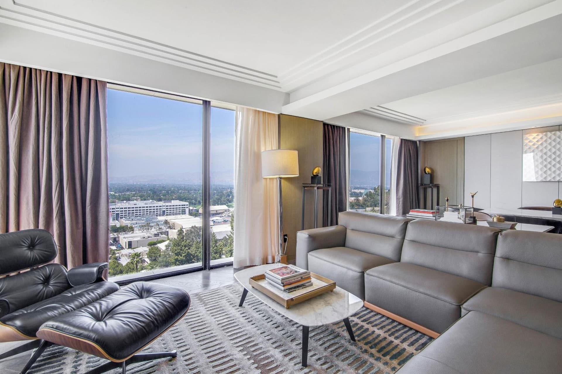 Sheraton Universal property views in Los Angeles, CA — gallery photo 3
