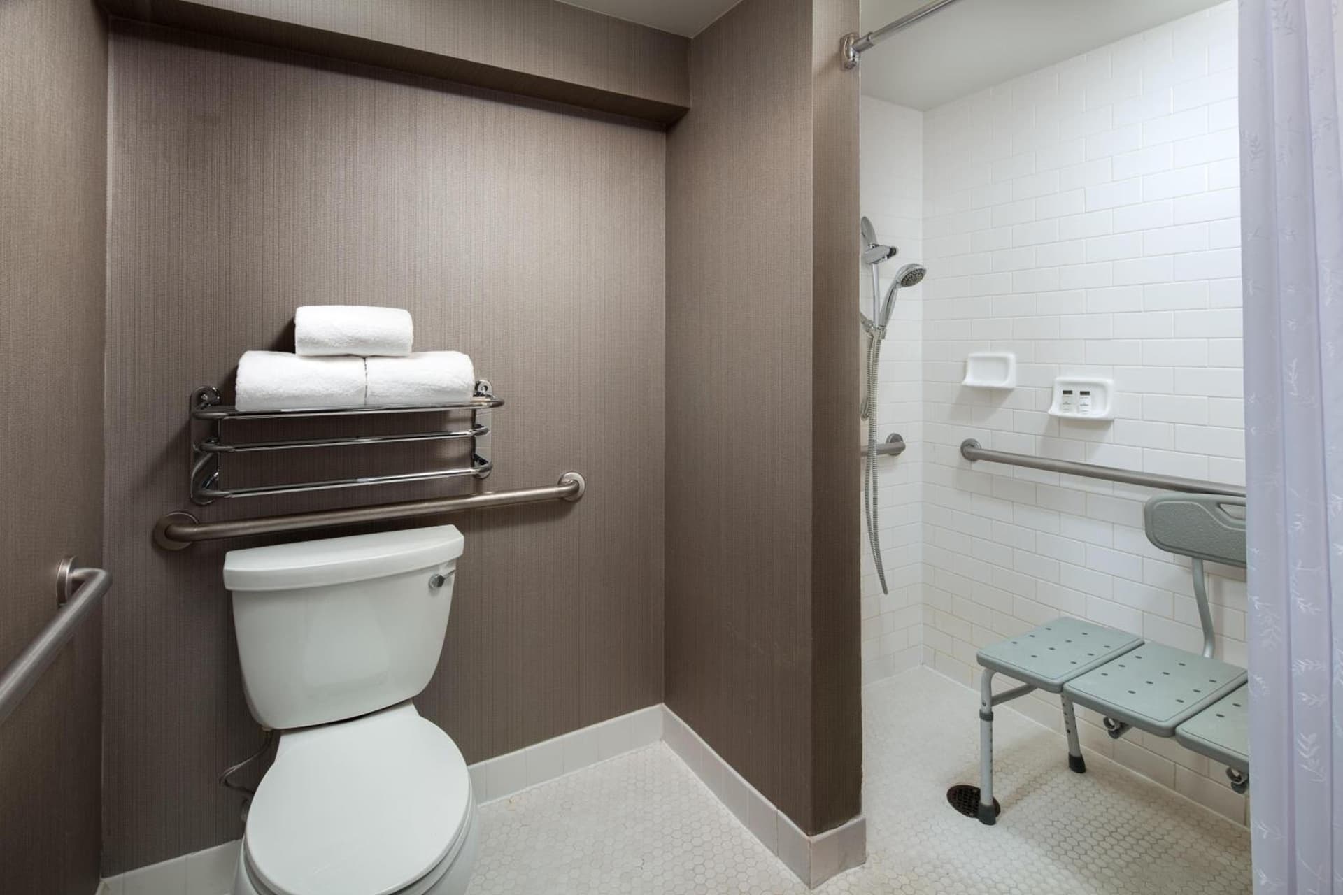 Sheraton Fairplex Suites & Conference Center gallery photo in Pomona, CA — image 6