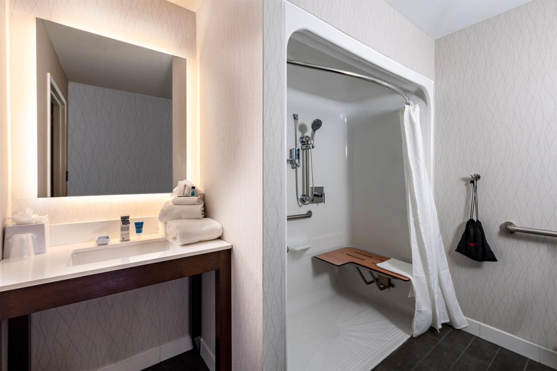Radisson Hotel Fairview Heights - St Louis gallery photo in Fairview Heights, IL — image 50
