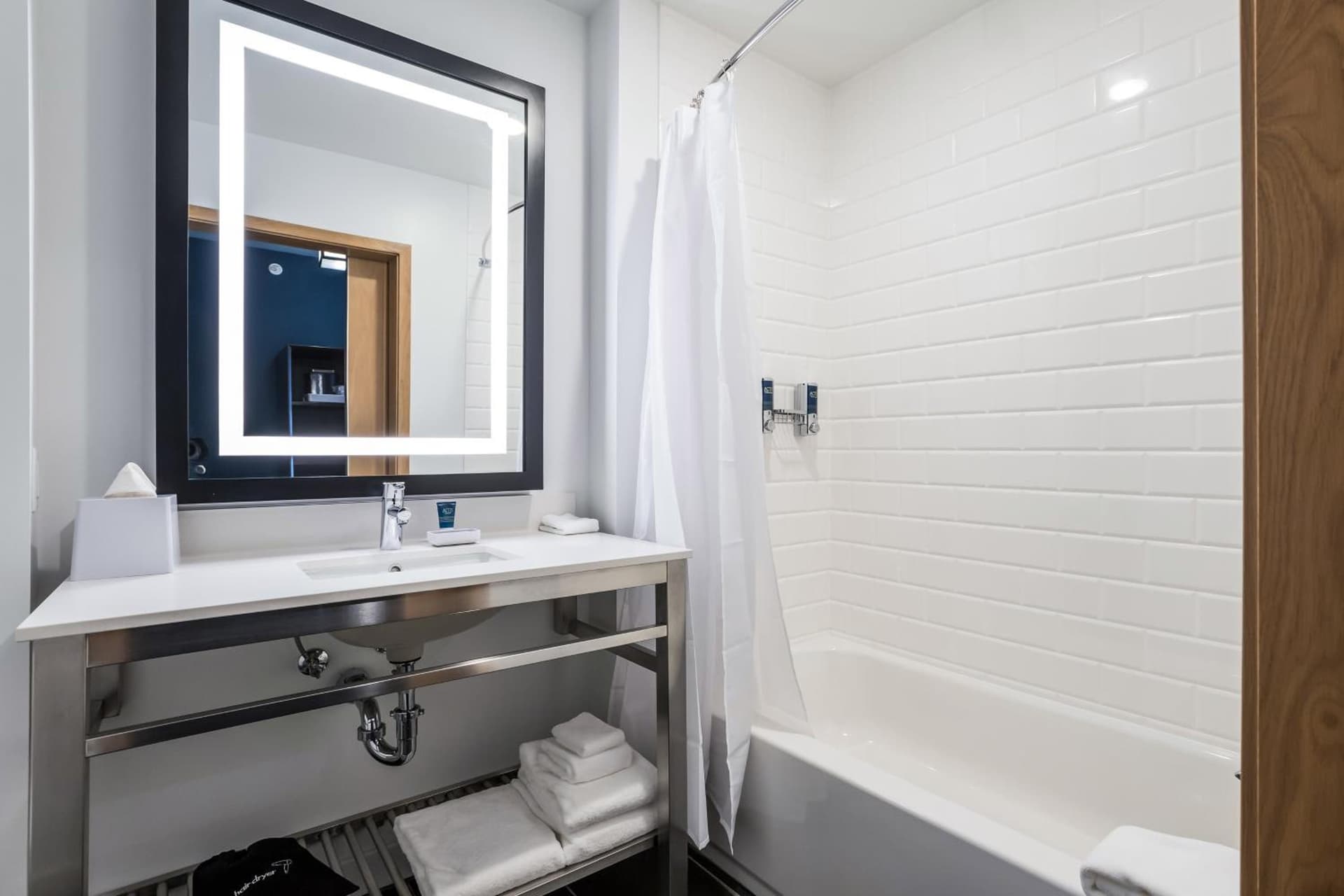 Four Points by Sheraton Elkhart gallery photo in Elkhart, IN — image 21