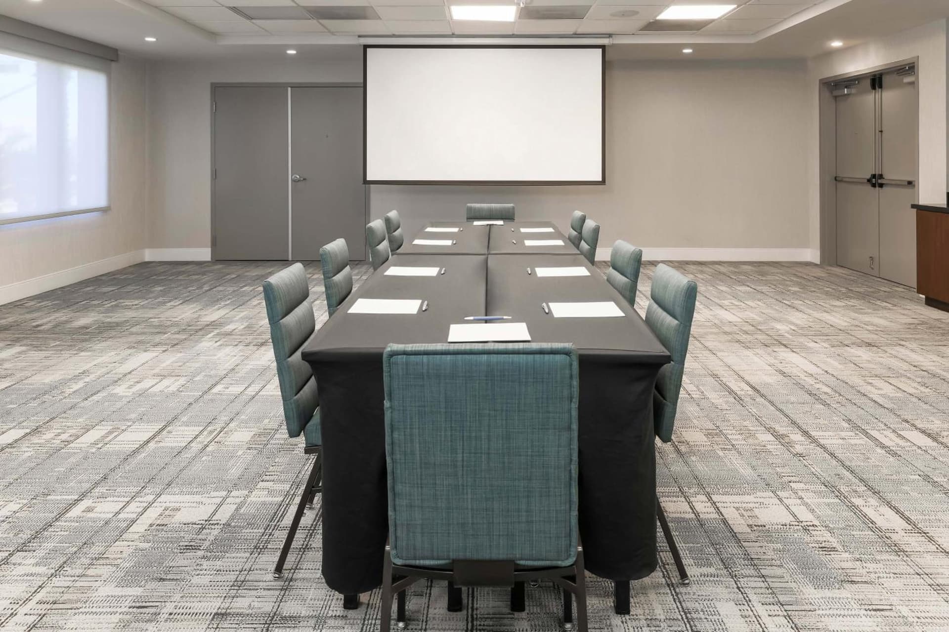 Four Points by Sheraton, Ontario-Rancho Cucamonga interior in Rancho Cucamonga, CA — gallery photo 2