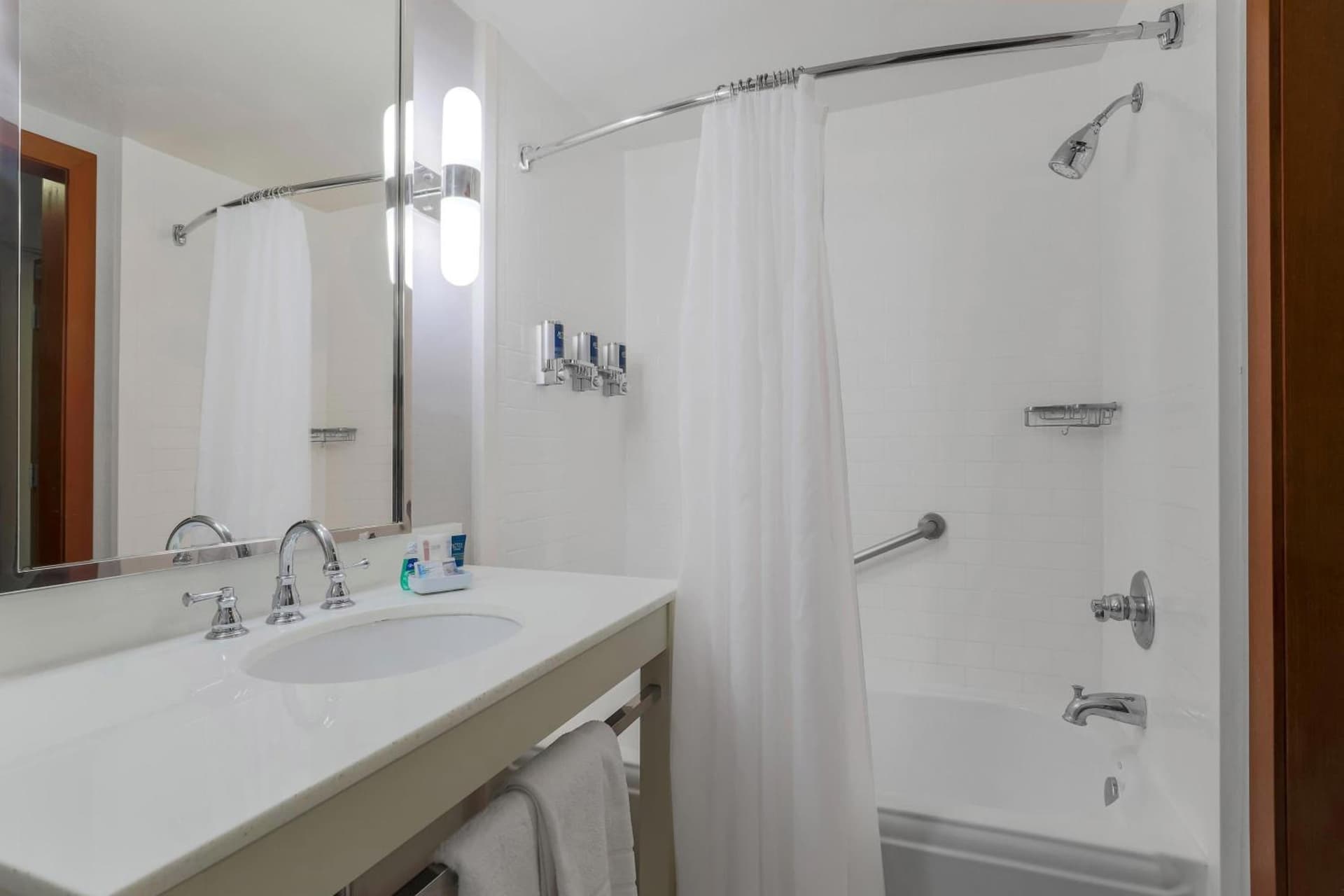 Four Points by Sheraton, Ontario-Rancho Cucamonga gallery photo in Rancho Cucamonga, CA — image 23
