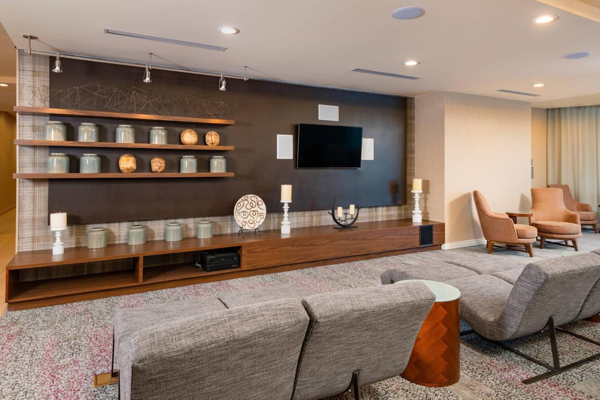 Courtyard by Marriott Santa Ana Orange County interior in Santa Ana, CA — gallery photo 2