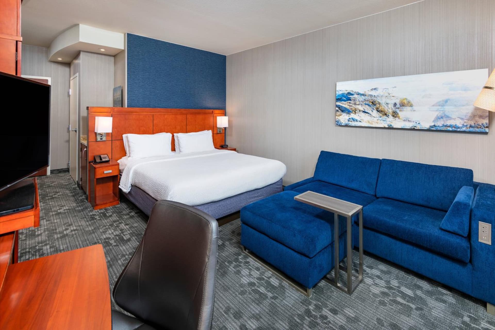 Courtyard by Marriott Santa Ana Orange County gallery photo in Santa Ana, CA — image 4