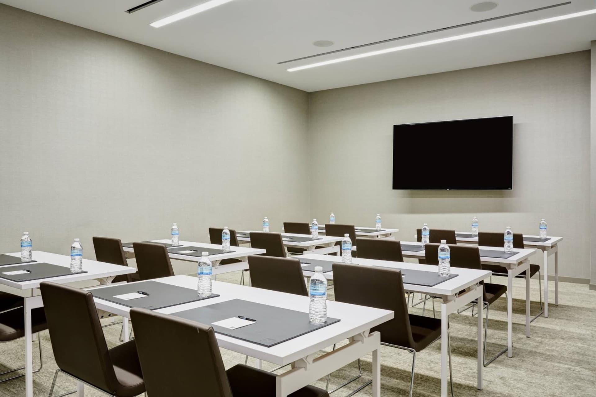 AC Hotel by Marriott Irvine gallery photo in Irvine, CA — image 7