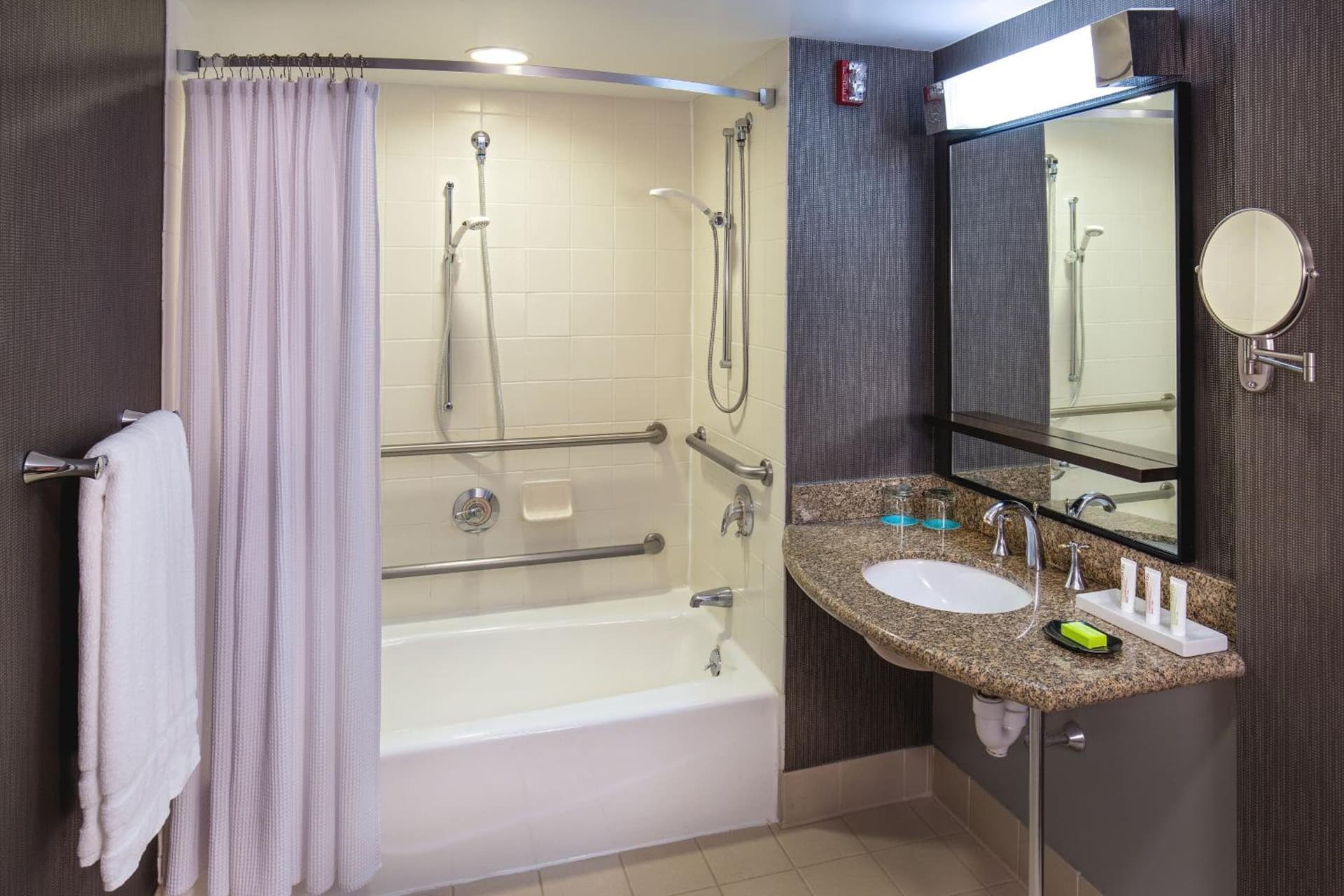 Le Meridien Boston Cambridge interior in Cambridge, MA — gallery photo 2