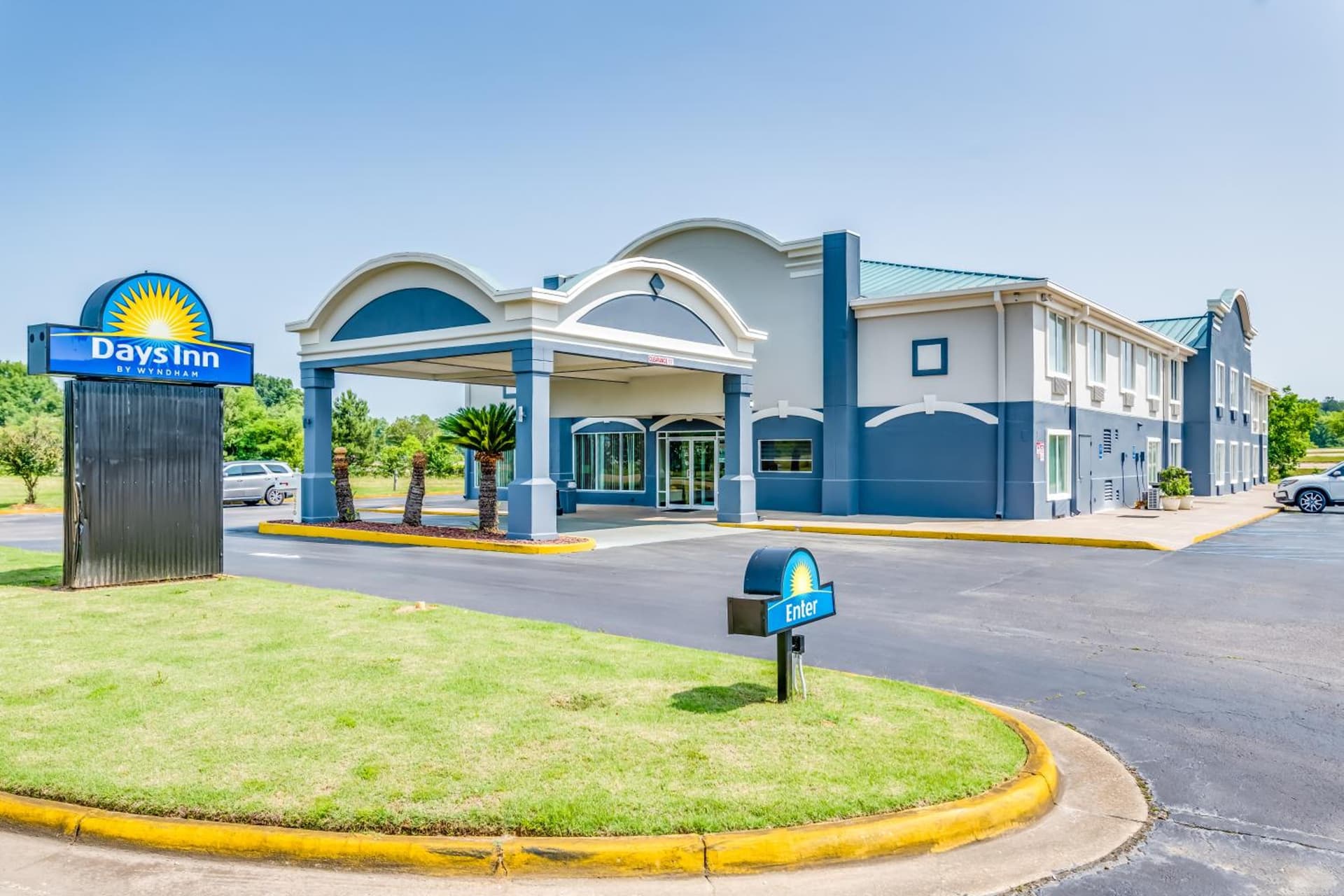 Days Inn by Wyndham Coliseum Montgomery AL featured exterior or lobby in Montgomery, AL — similar hotel