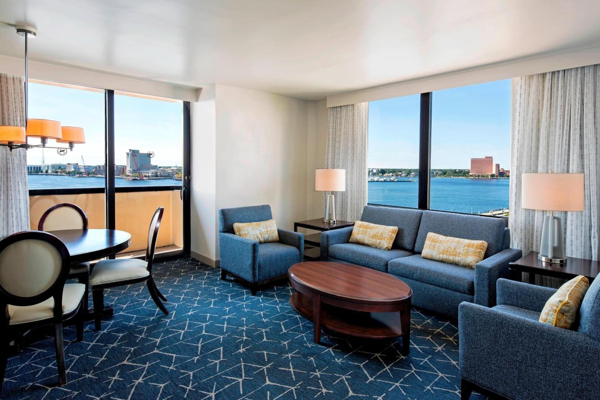 Sheraton Norfolk Waterside Hotel gallery photo in Norfolk, VA — image 45