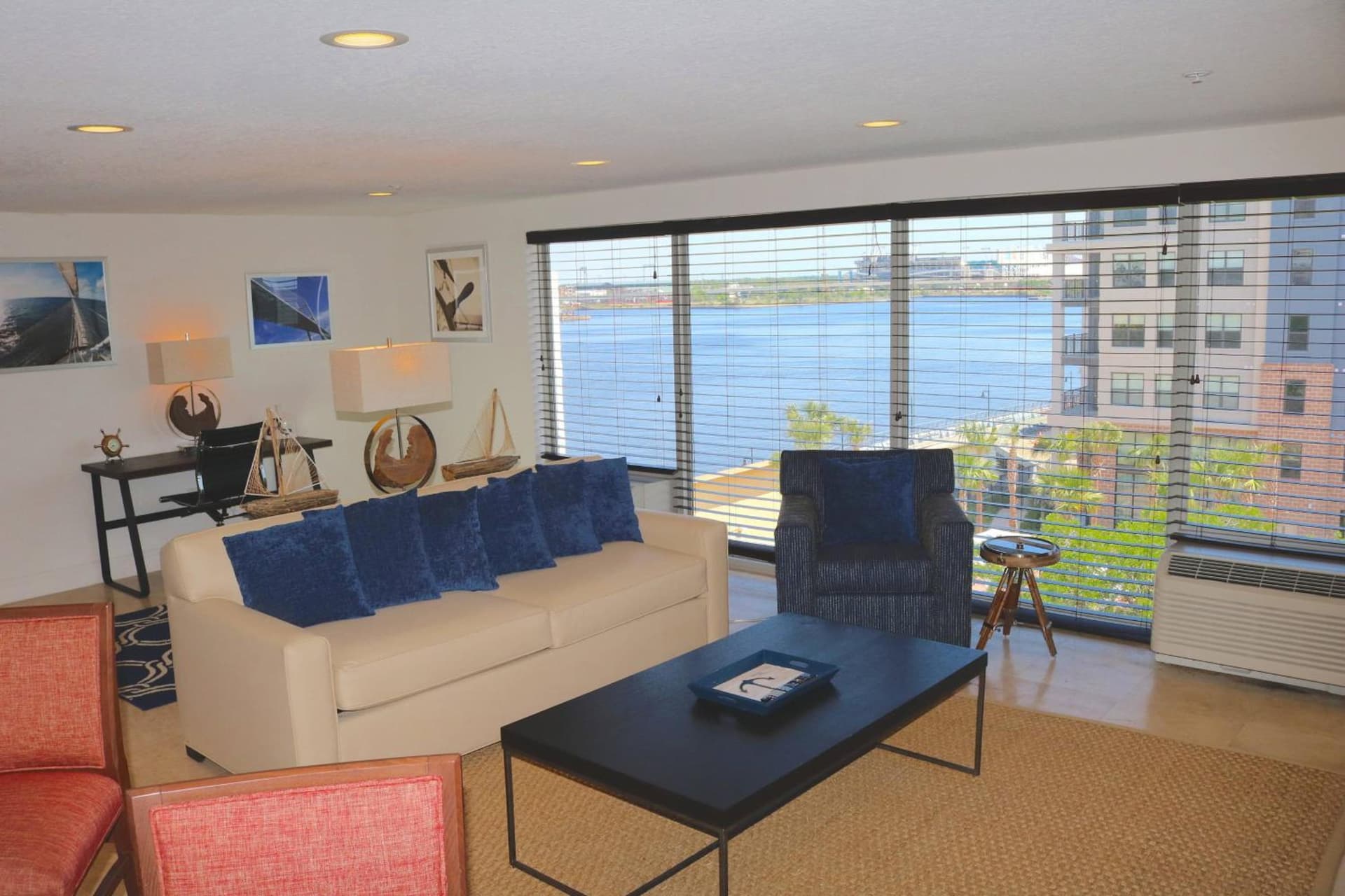Southbank Hotel Jacksonville Riverwalk gallery photo in Jacksonville, FL — image 5