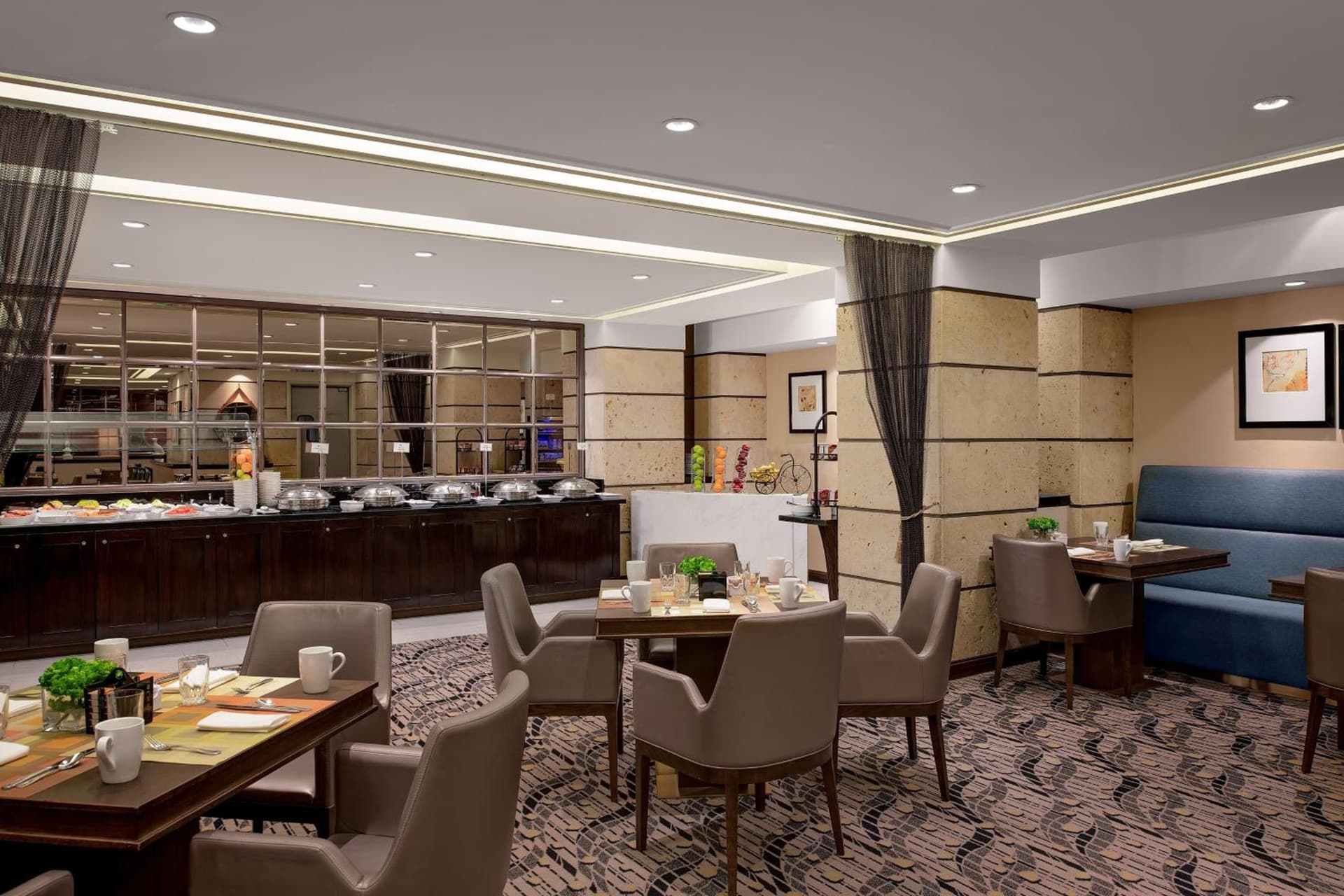 Sheraton Universal gallery photo in Los Angeles, CA — image 77