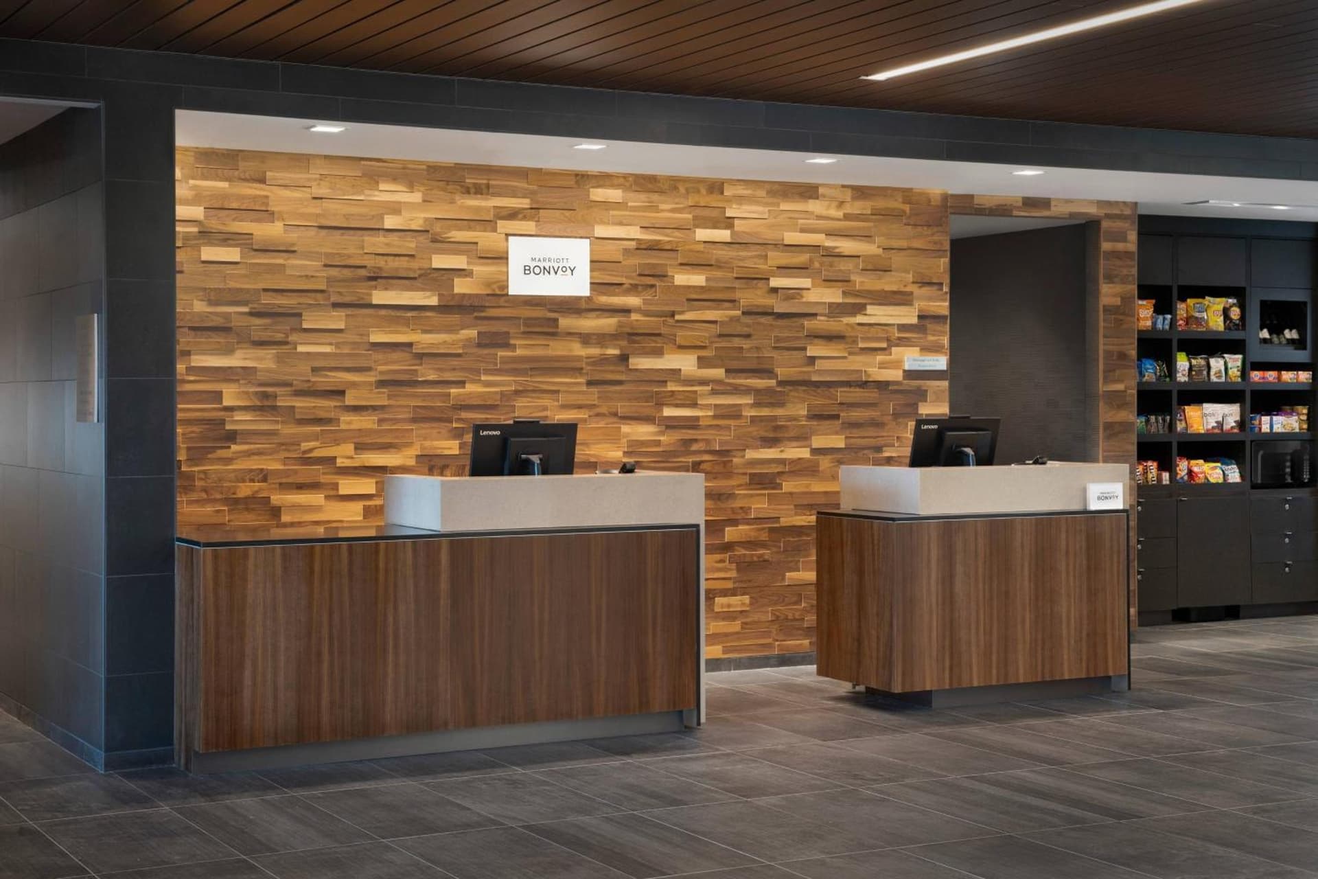 Courtyard by Marriott Portland East gallery photo in Portland, OR — image 27
