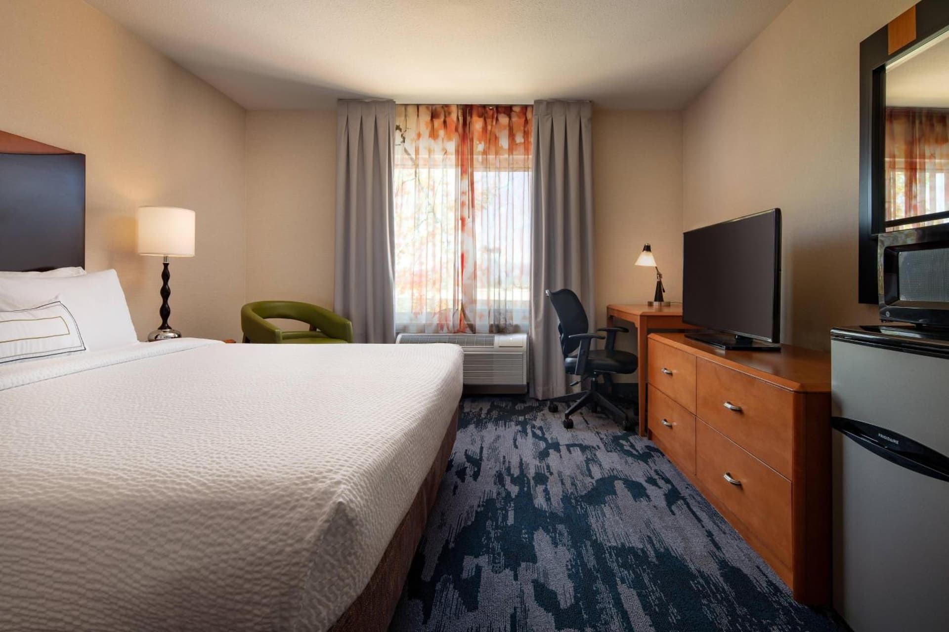 Fairfield Inn & Suites Redding gallery photo in Redding, CA — image 9