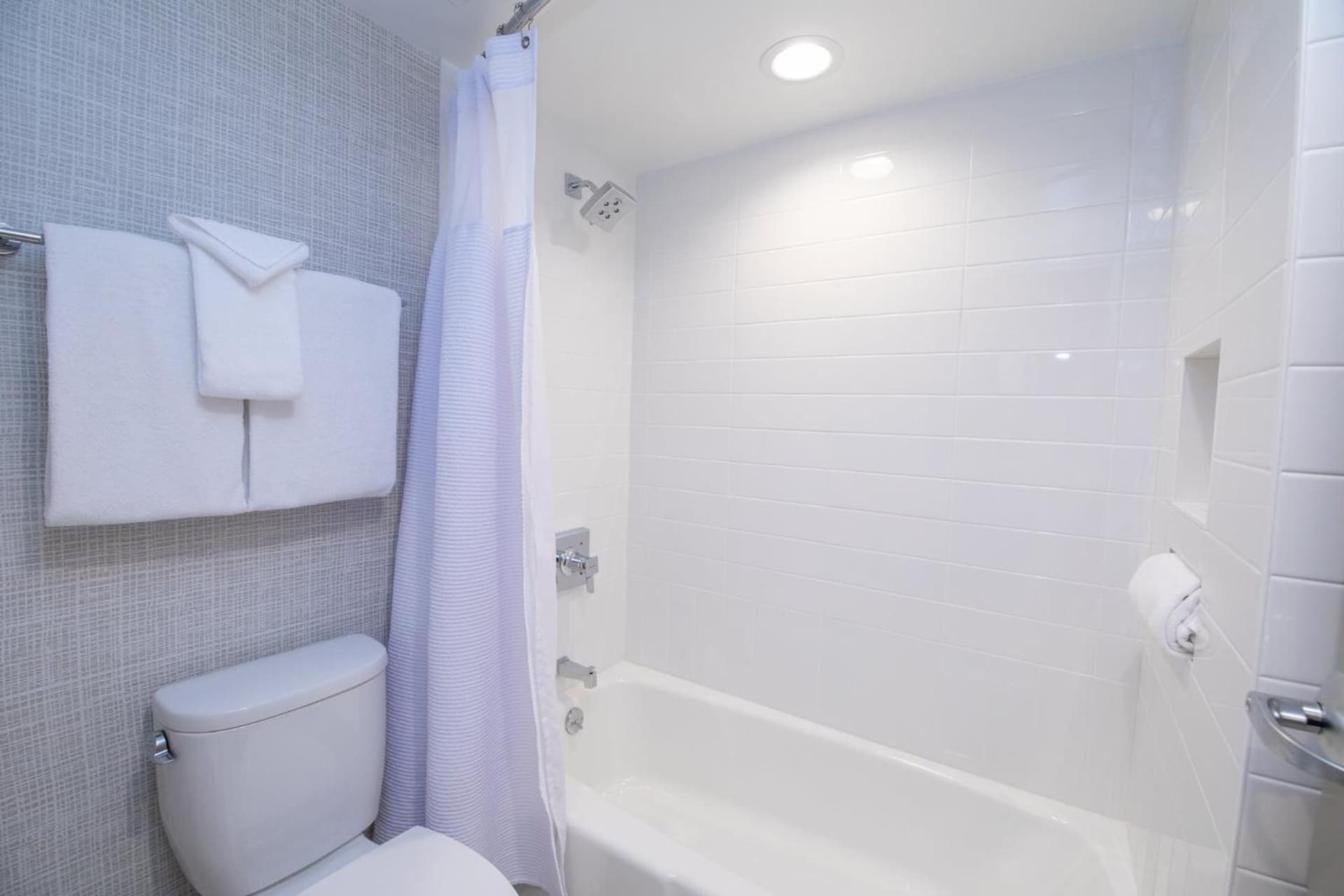 Crowne Plaza Providence-Warwick (Airport) by IHG gallery photo in Warwick, RI — image 23