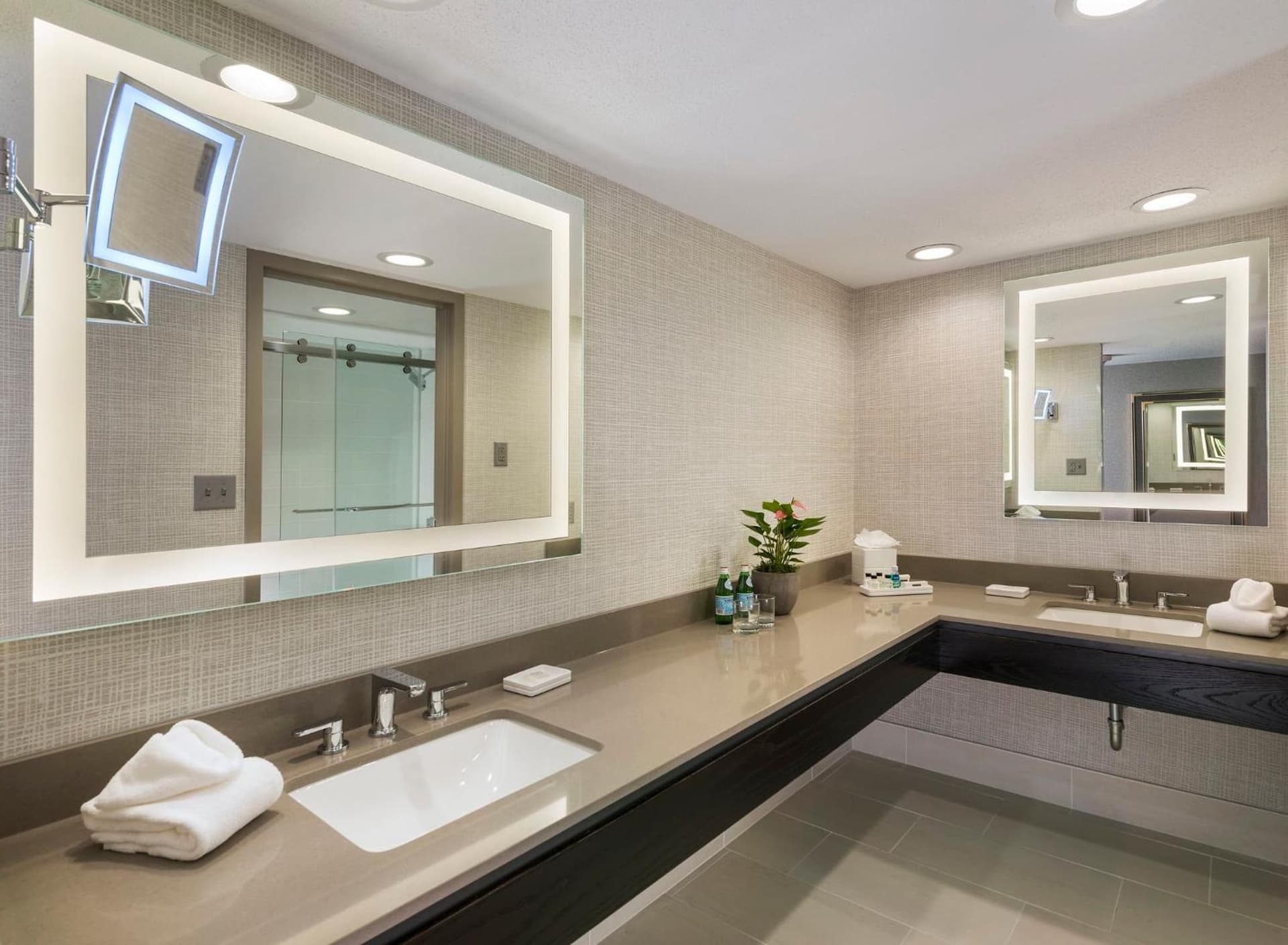 Crowne Plaza Providence-Warwick (Airport) by IHG gallery photo in Warwick, RI — image 58