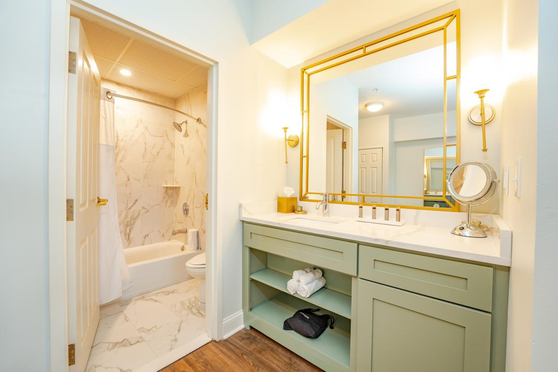 Chateau Renault interior in Egg Harbor City, NJ — gallery photo 2