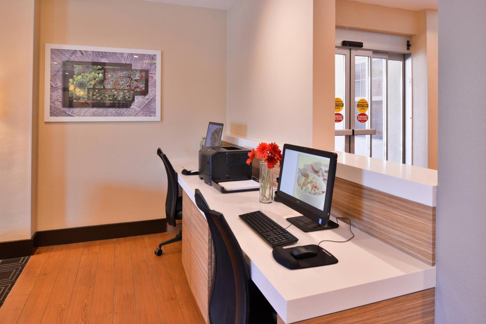 TownePlace Suites by Marriott Ontario Airport interior in Rancho Cucamonga, CA — gallery photo 2
