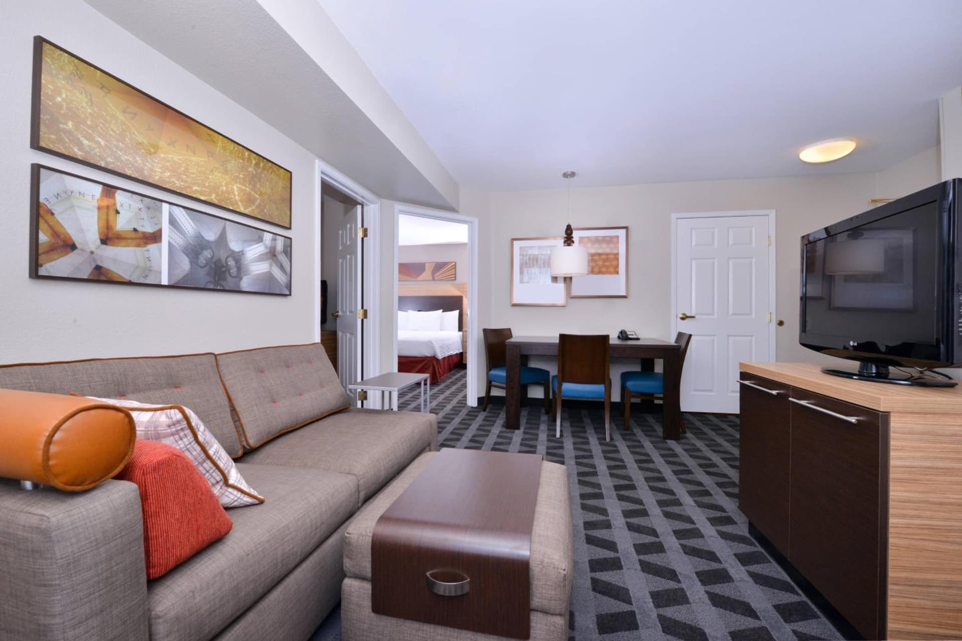 TownePlace Suites by Marriott Ontario Airport gallery photo in Rancho Cucamonga, CA — image 4