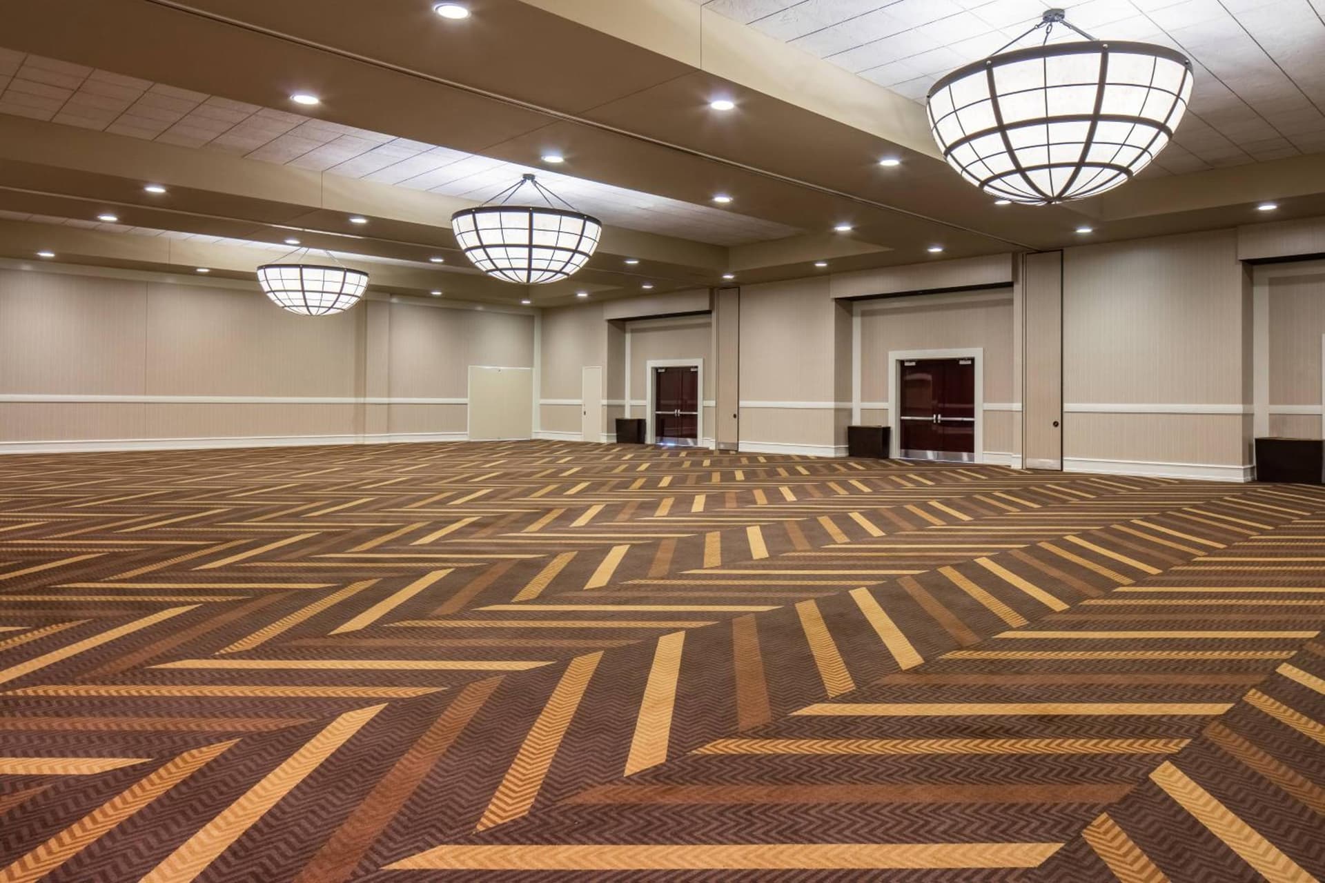 Sheraton Overland Park Hotel at the Convention Center gallery photo in Overland Park, KS — image 44