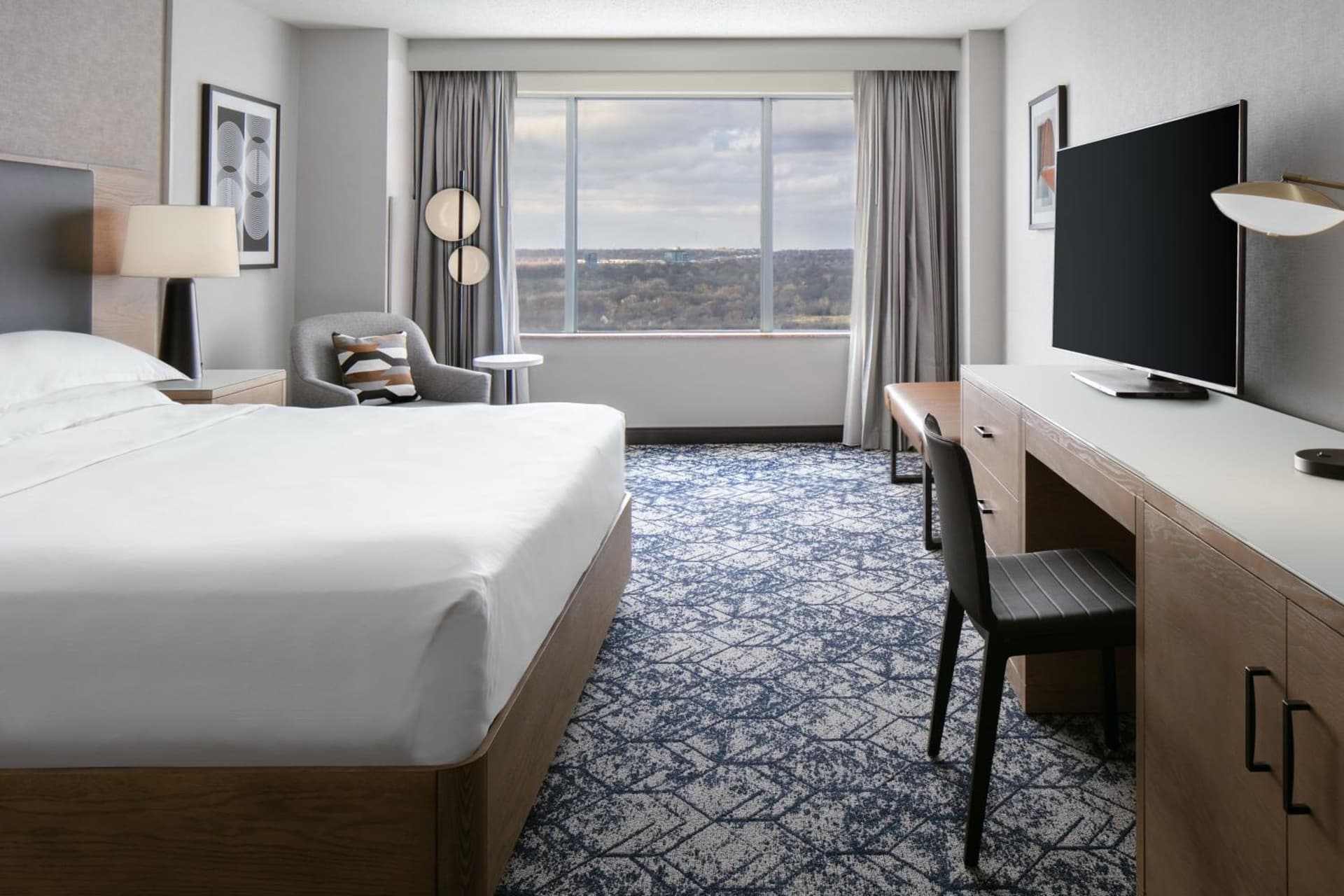 Sheraton Overland Park Hotel at the Convention Center gallery photo in Overland Park, KS — image 11