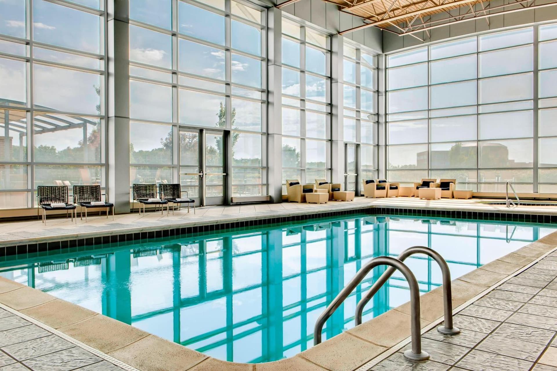 Sheraton Overland Park Hotel at the Convention Center gallery photo in Overland Park, KS — image 16