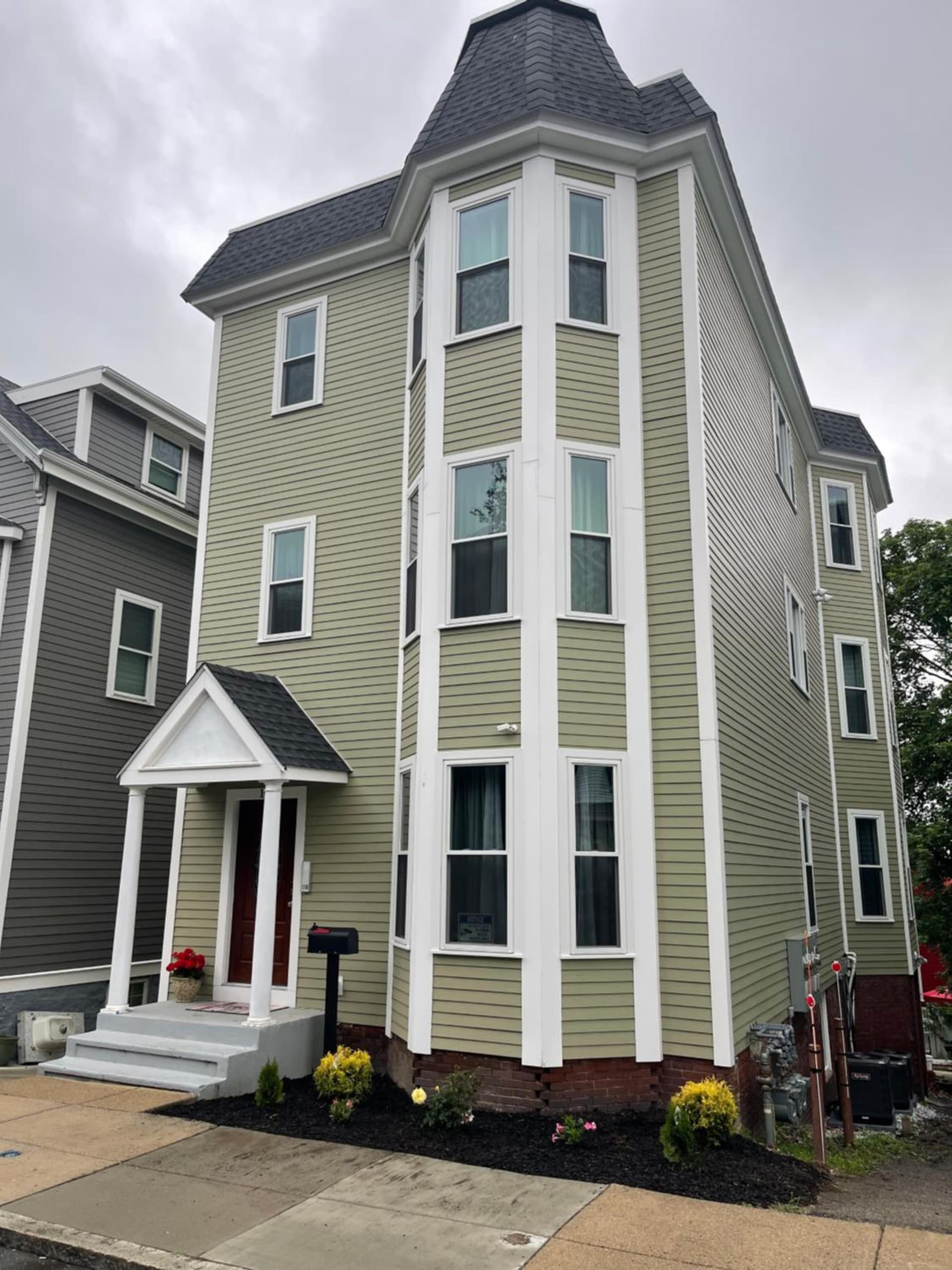 Brand New Luxury Rooms near downtown Boston interior in Boston, MA — gallery photo 2