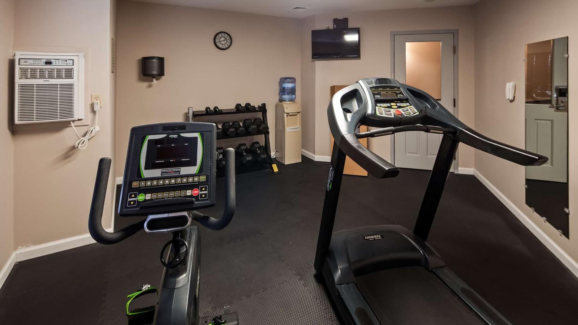 SureStay Plus Hotel by Best Western Auburn gallery photo in Auburn, IN — image 11