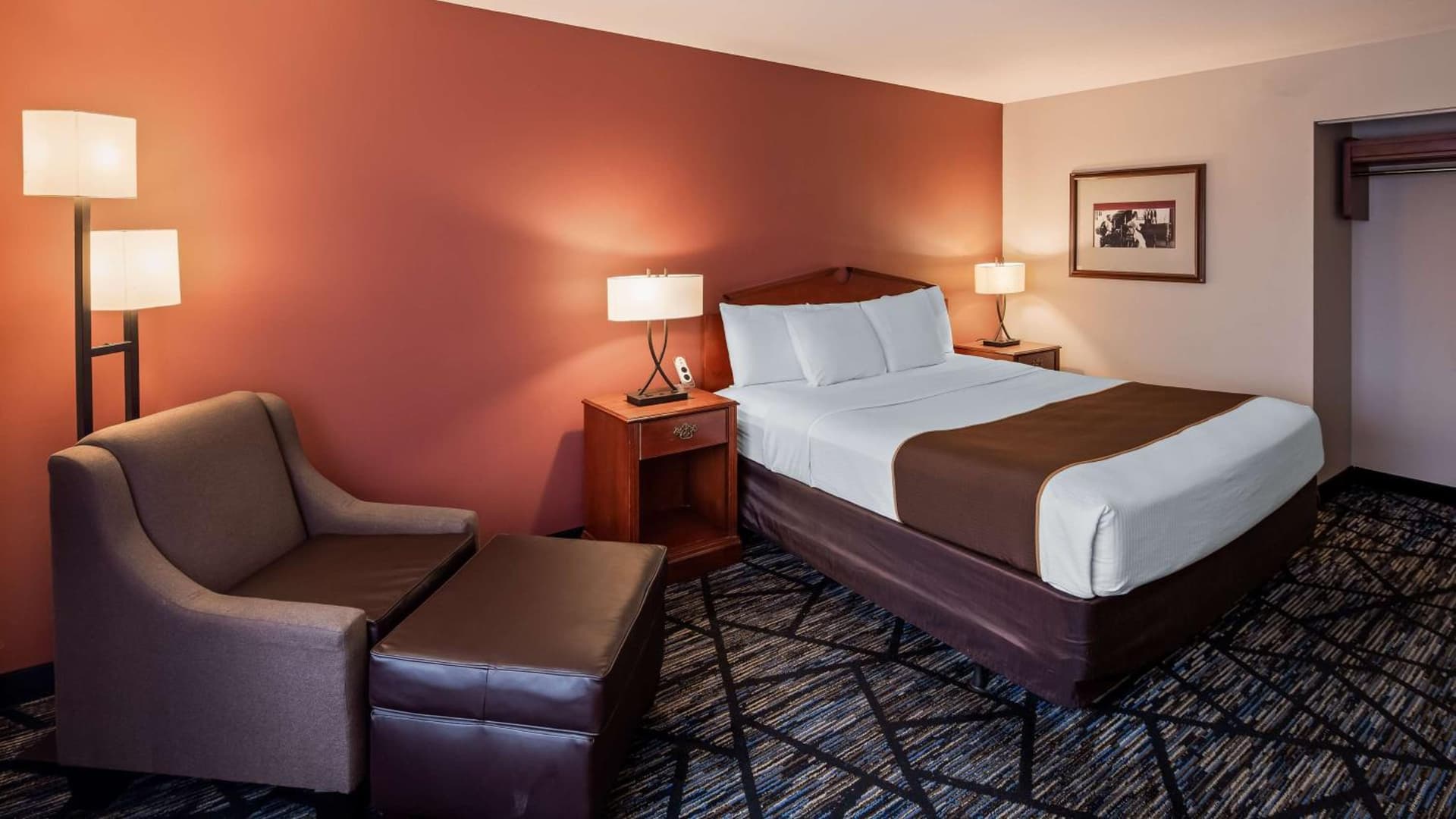 SureStay Plus Hotel by Best Western Auburn gallery photo in Auburn, IN — image 17