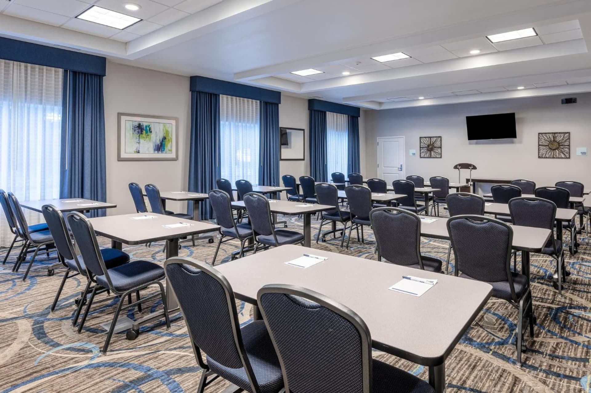 Holiday Inn Express and Suites Edwardsville by IHG gallery photo in Edwardsville, IL — image 13