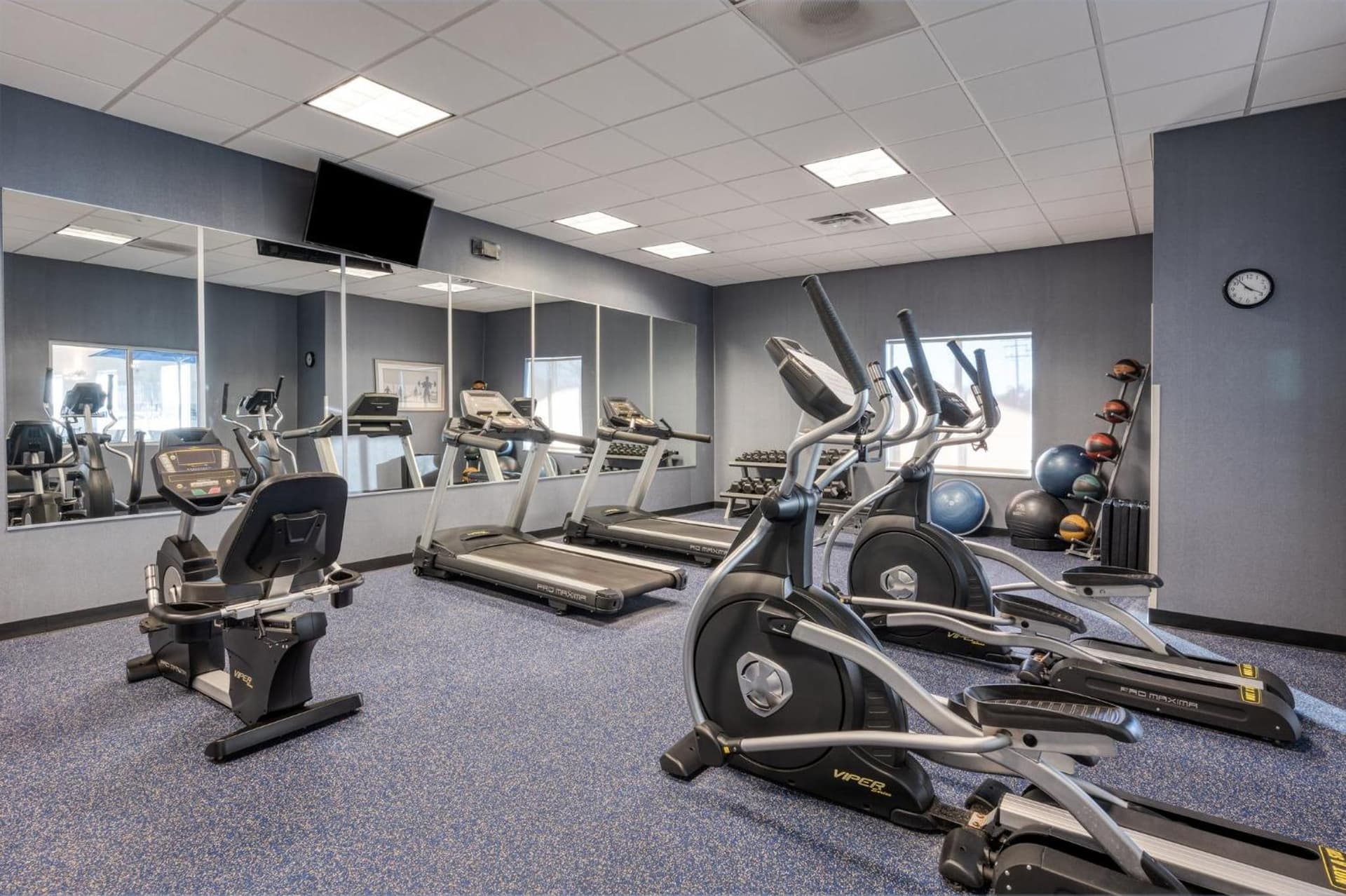 Holiday Inn Express and Suites Edwardsville by IHG gallery photo in Edwardsville, IL — image 18