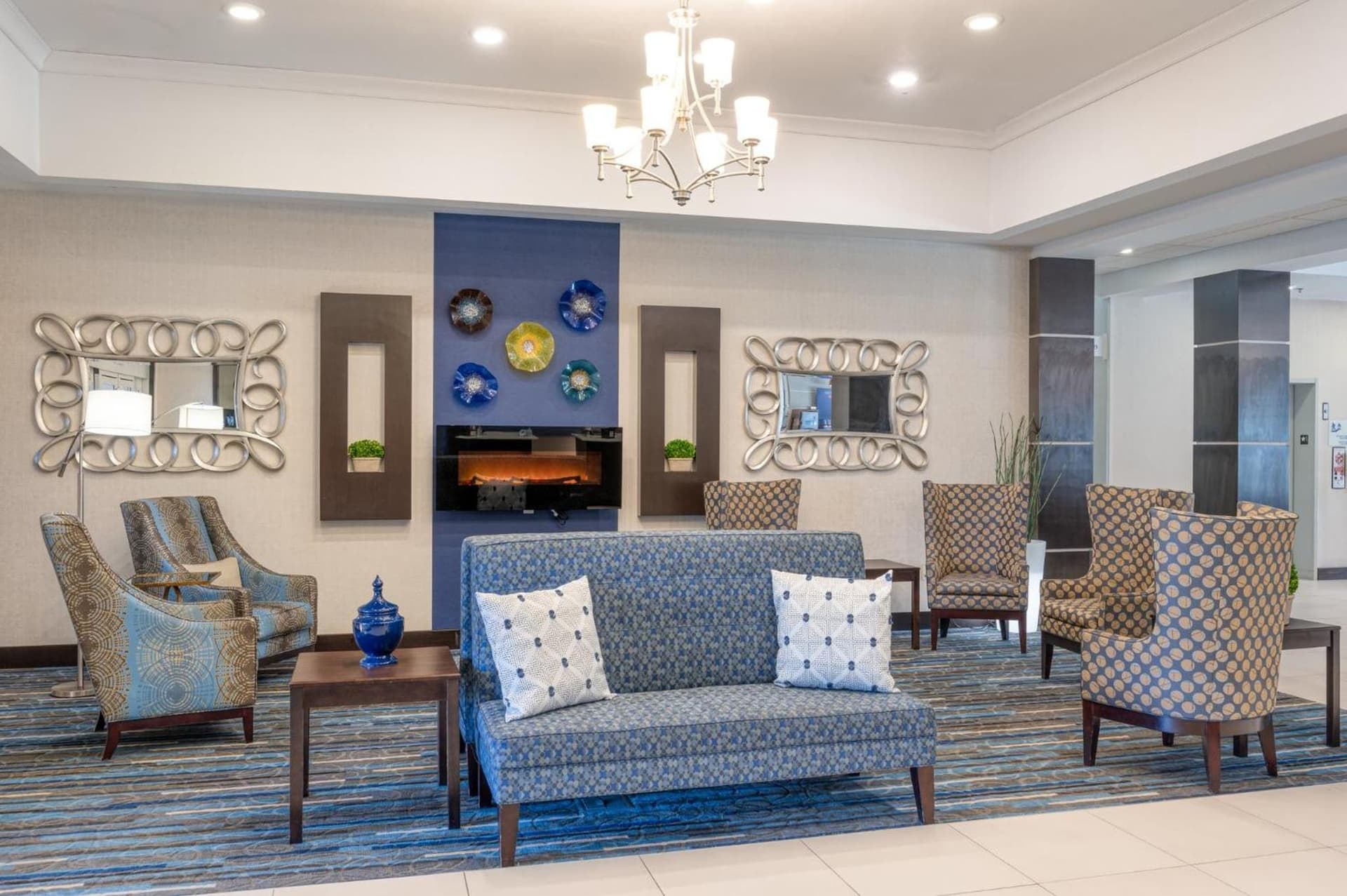 Holiday Inn Express and Suites Edwardsville by IHG gallery photo in Edwardsville, IL — image 4
