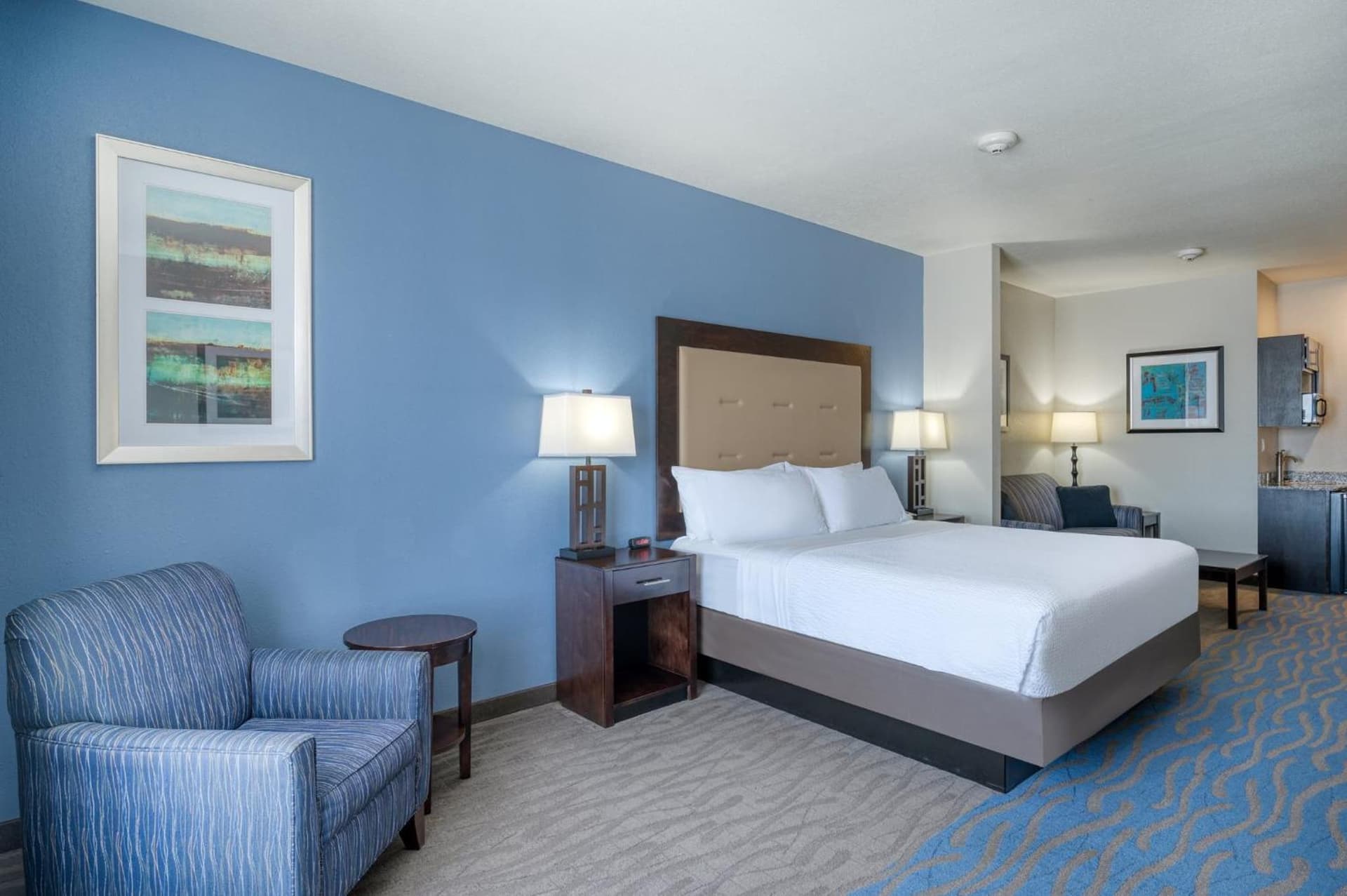 Holiday Inn Express and Suites Edwardsville by IHG gallery photo in Edwardsville, IL — image 11