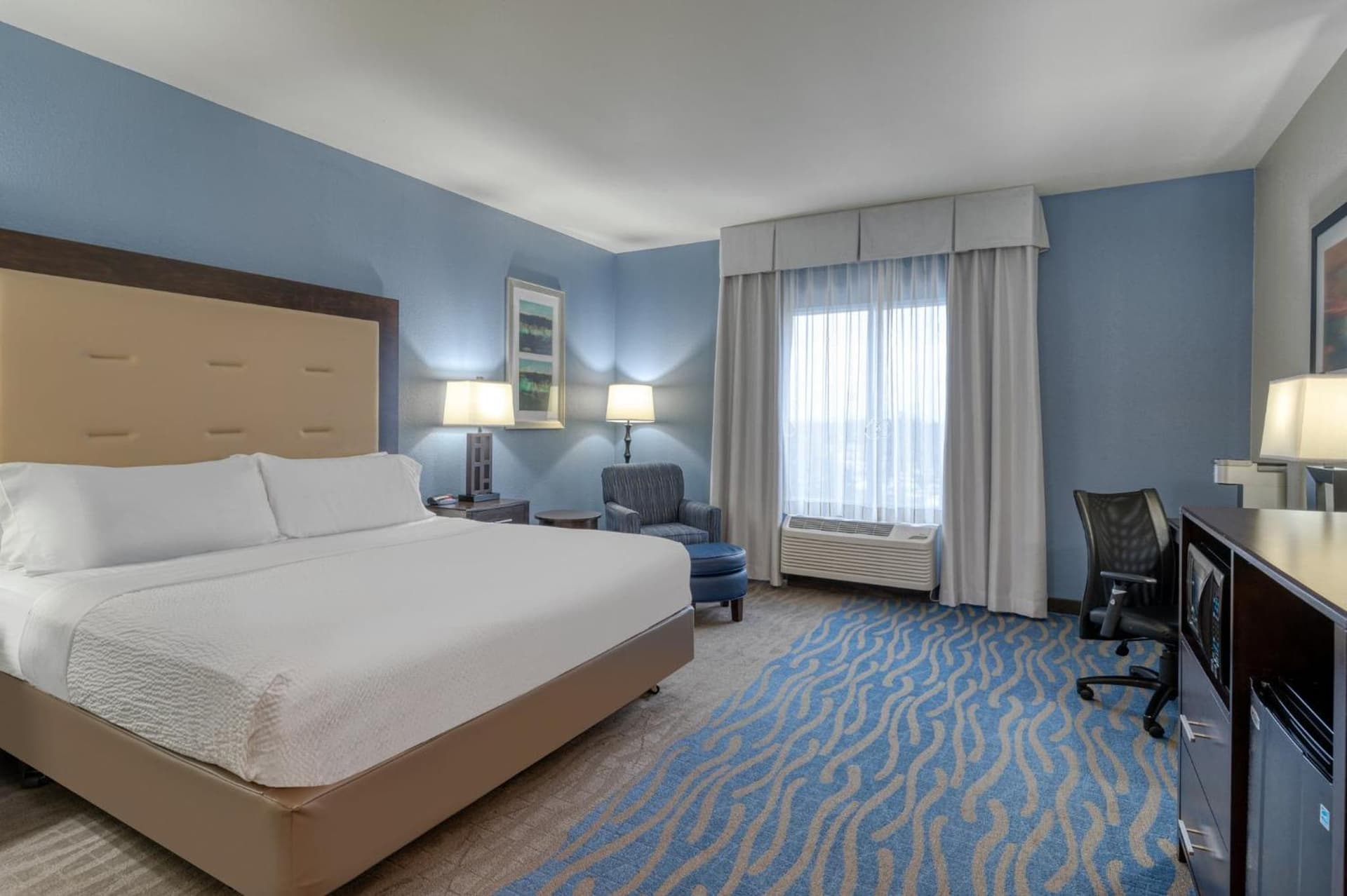 Holiday Inn Express and Suites Edwardsville by IHG gallery photo in Edwardsville, IL — image 31
