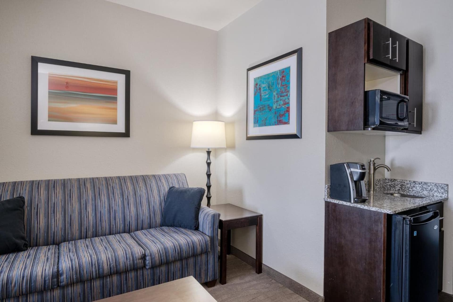 Holiday Inn Express and Suites Edwardsville by IHG gallery photo in Edwardsville, IL — image 8