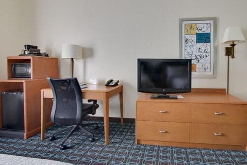 Fairfield Inn & Suites by Marriott Clermont interior in Clermont, FL — gallery photo 2