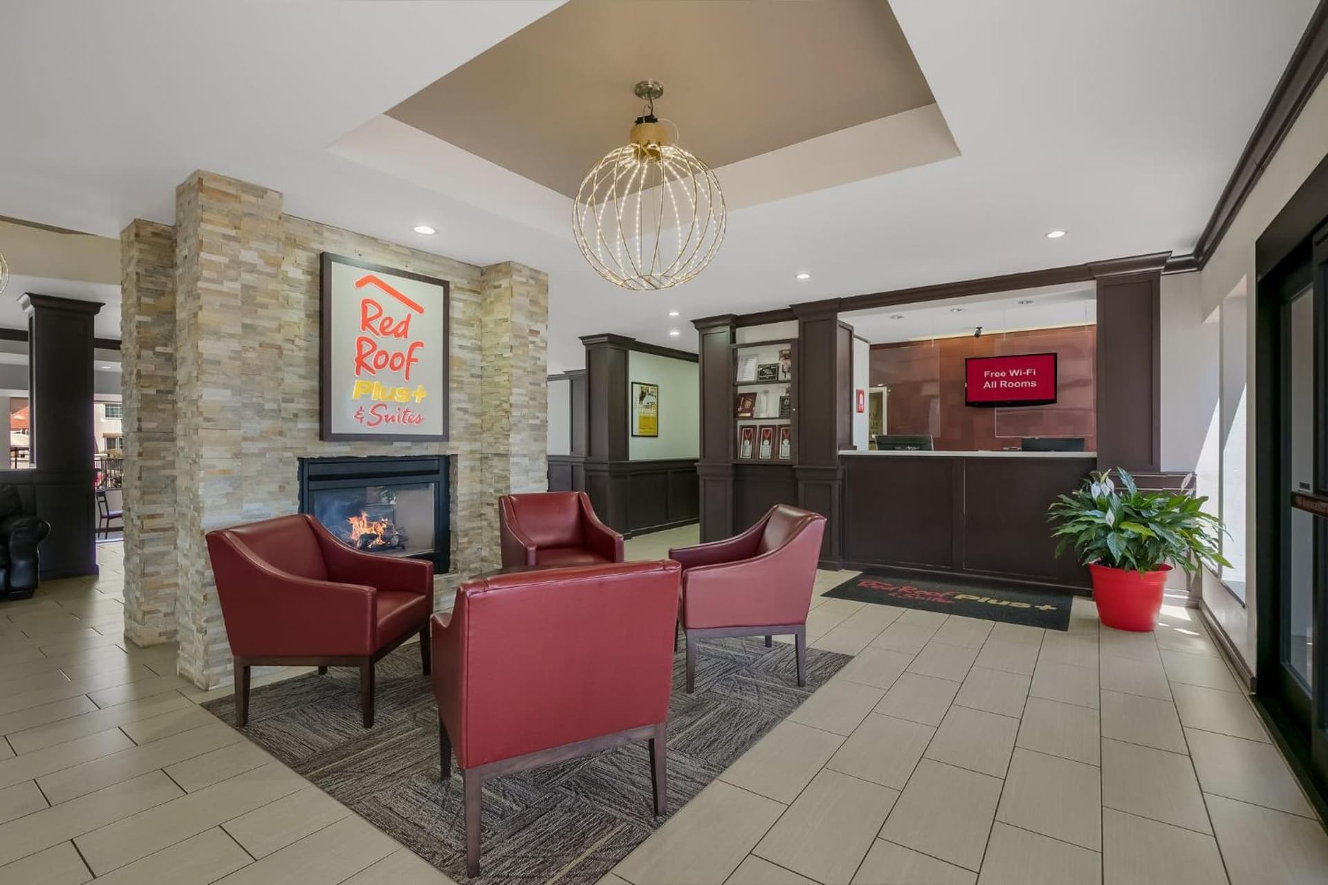 Red Roof Inn PLUS+ & Suites Knoxville West - Cedar Bluff gallery photo in Knoxville, TN — image 12