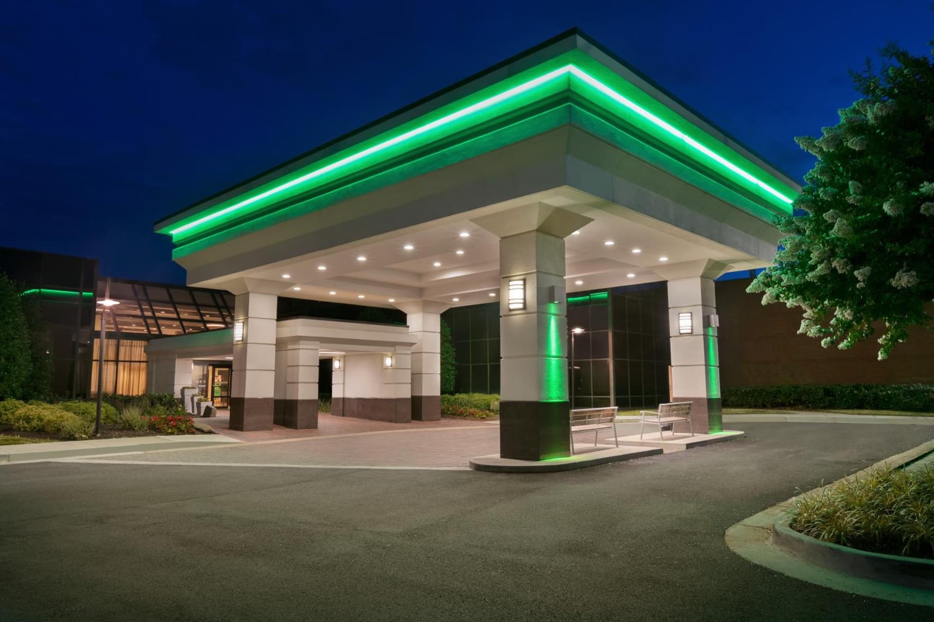 Holiday Inn Washington-Dulles International Airport by IHG interior in Sterling, VA — gallery photo 2