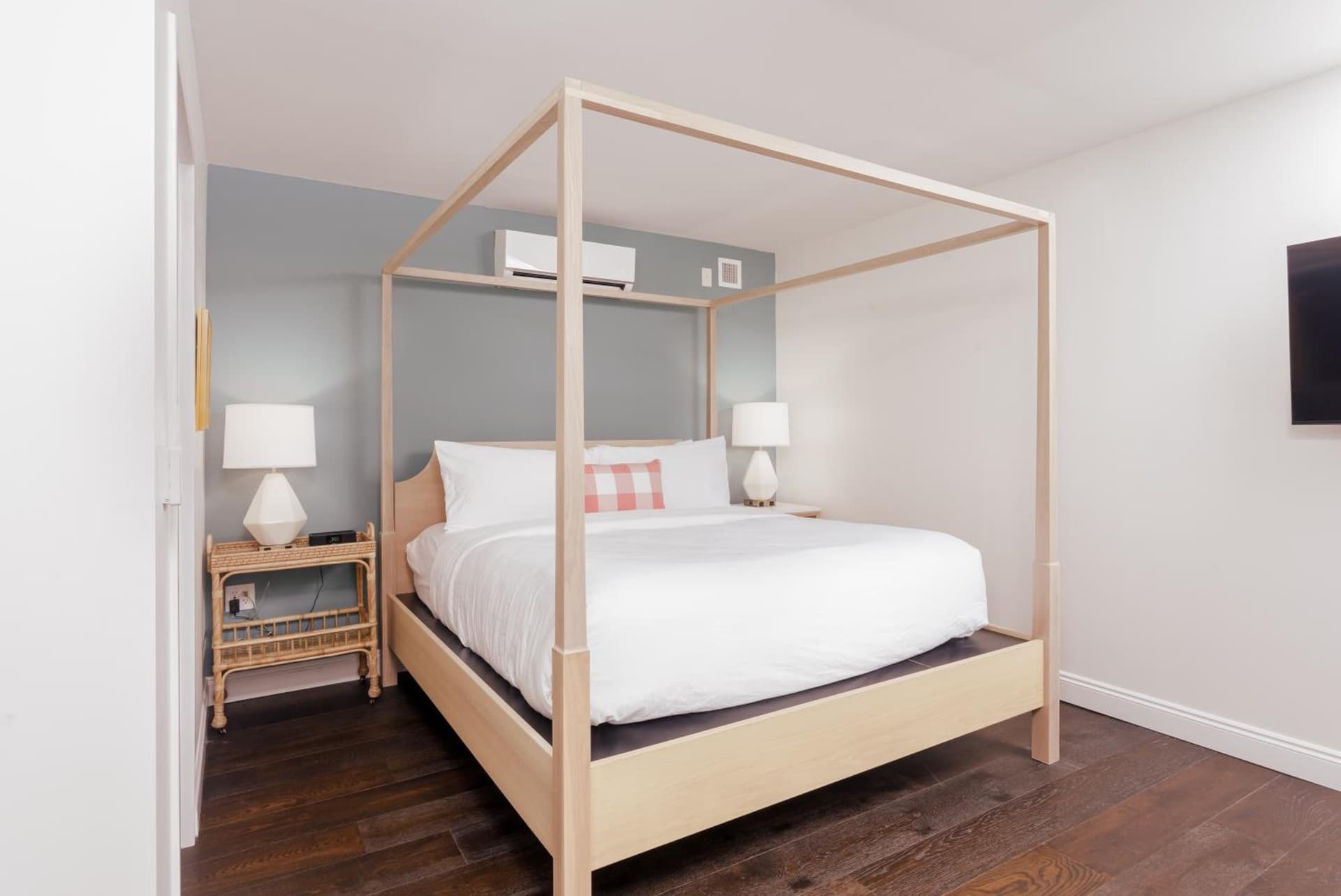 Lily Hall-A Boutique Hotel interior in Pensacola, FL — gallery photo 2