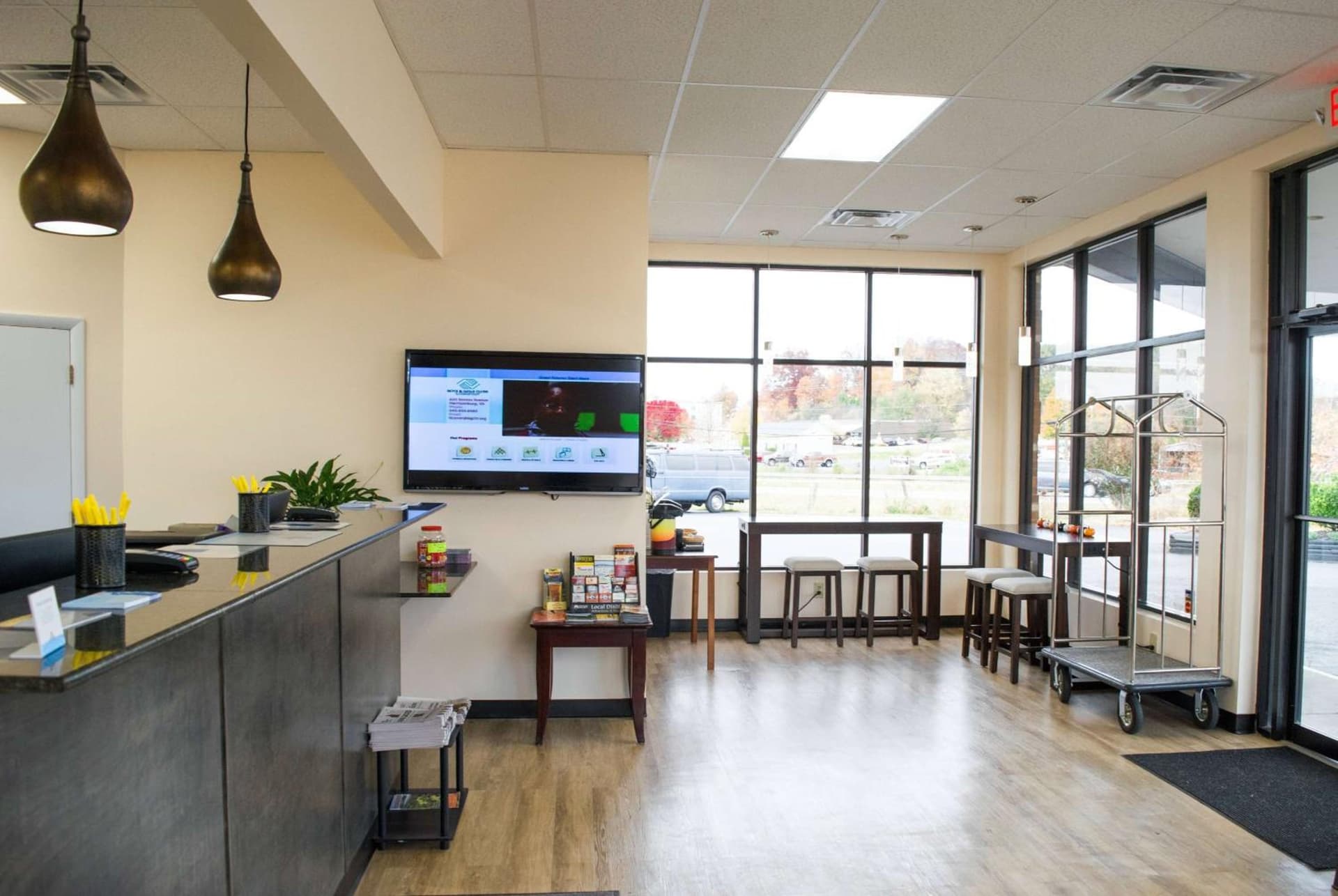 Days Inn by Wyndham Waynesboro interior in Waynesboro, VA — gallery photo 2