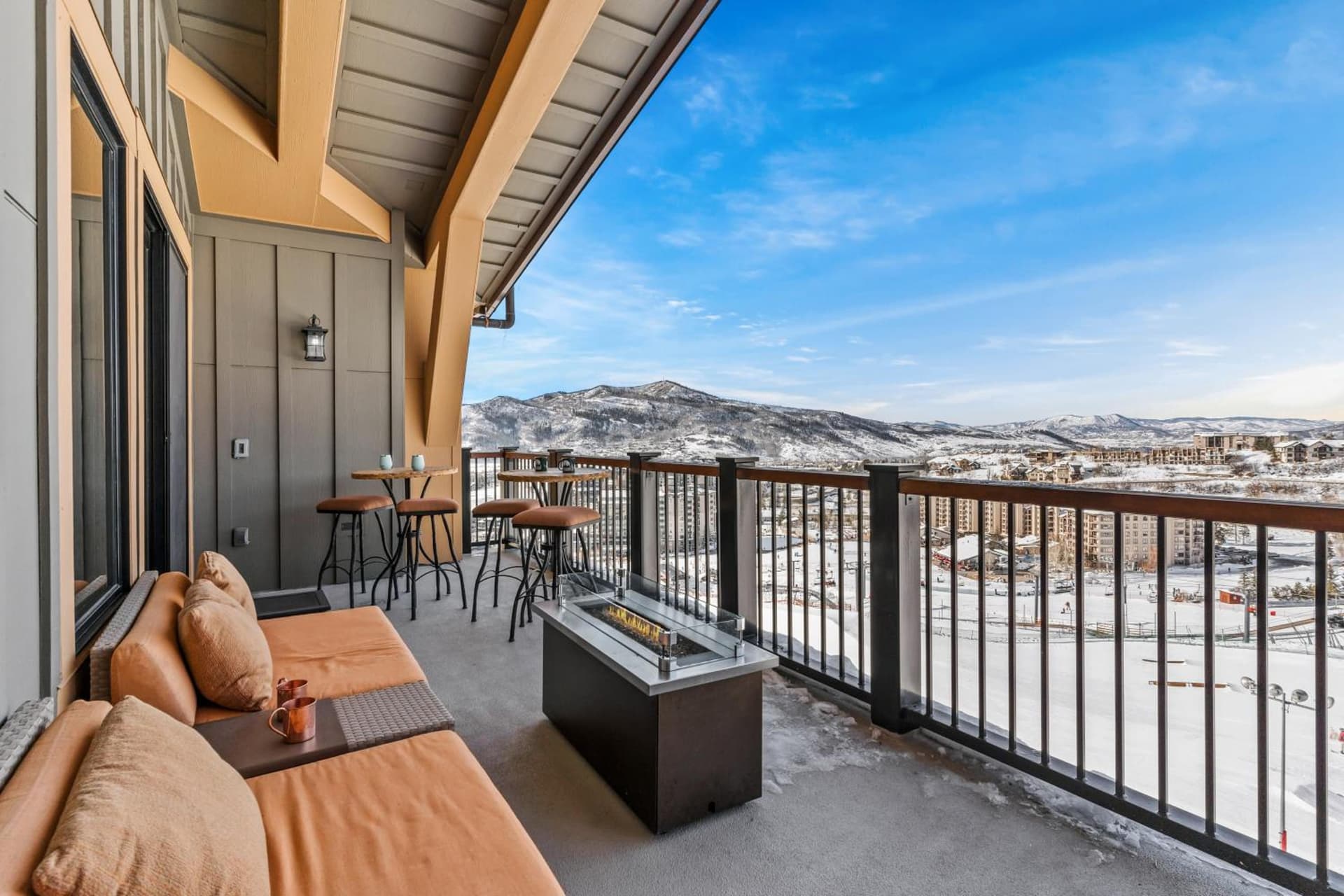 Edgemont 2803 - Luxury Ski-in Ski-out Penthouse featured exterior or lobby in Steamboat Springs, CO — similar hotel