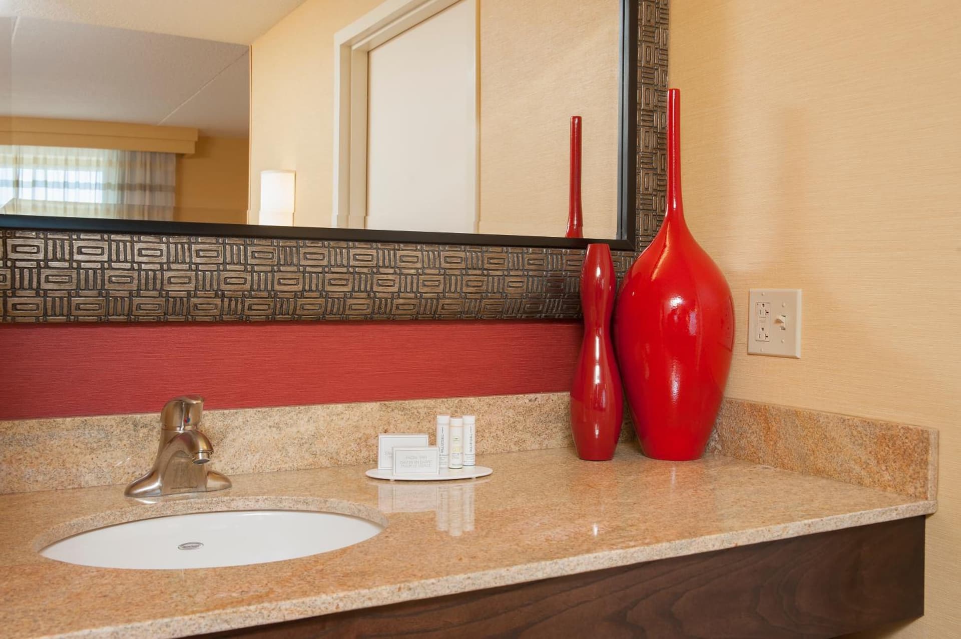 Courtyard Peoria Downtown property views in Peoria, IL — gallery photo 3
