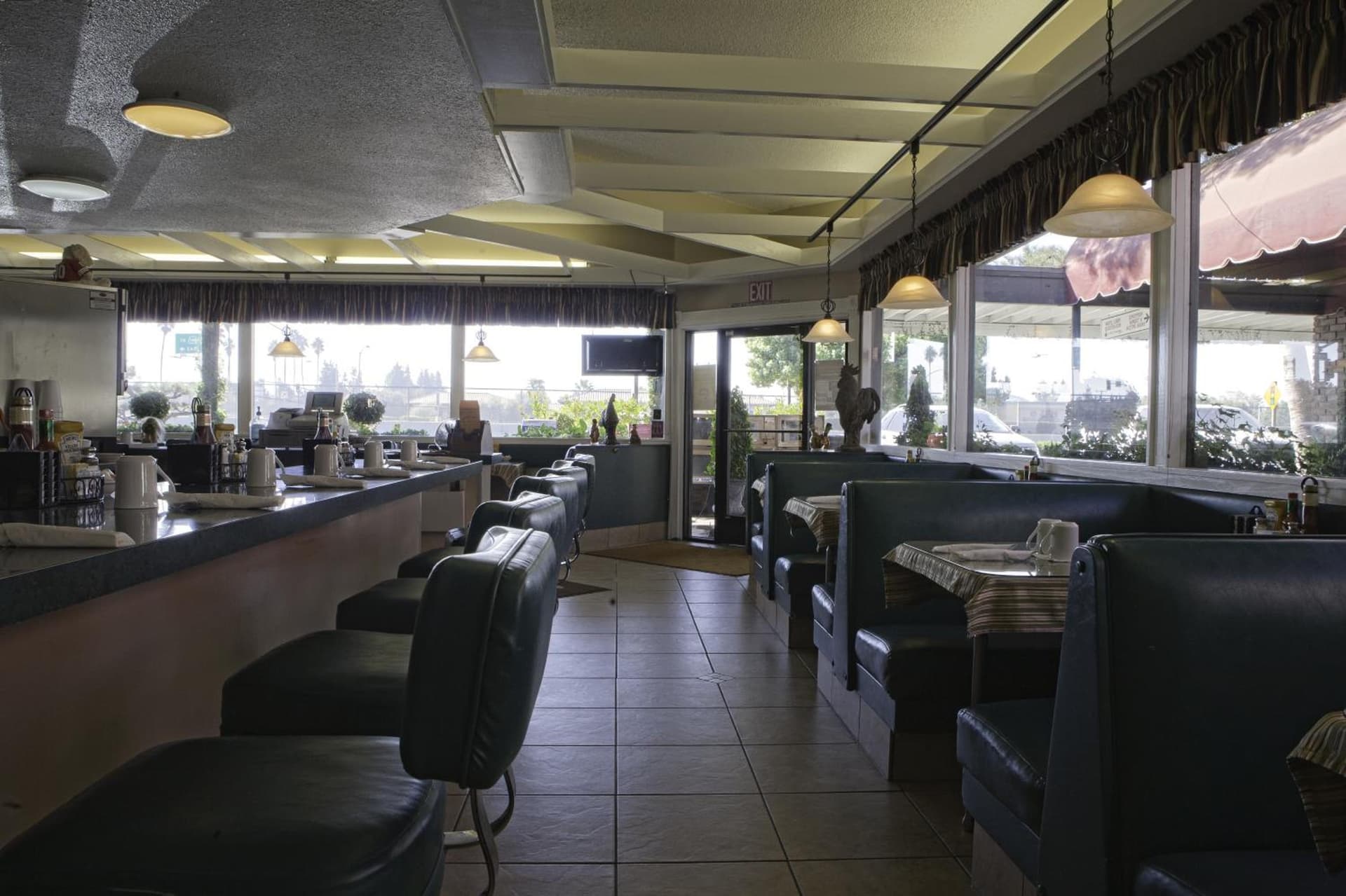 Lamp Liter Inn Visalia, an Ascend Collection Hotel property views in Visalia, CA — gallery photo 3