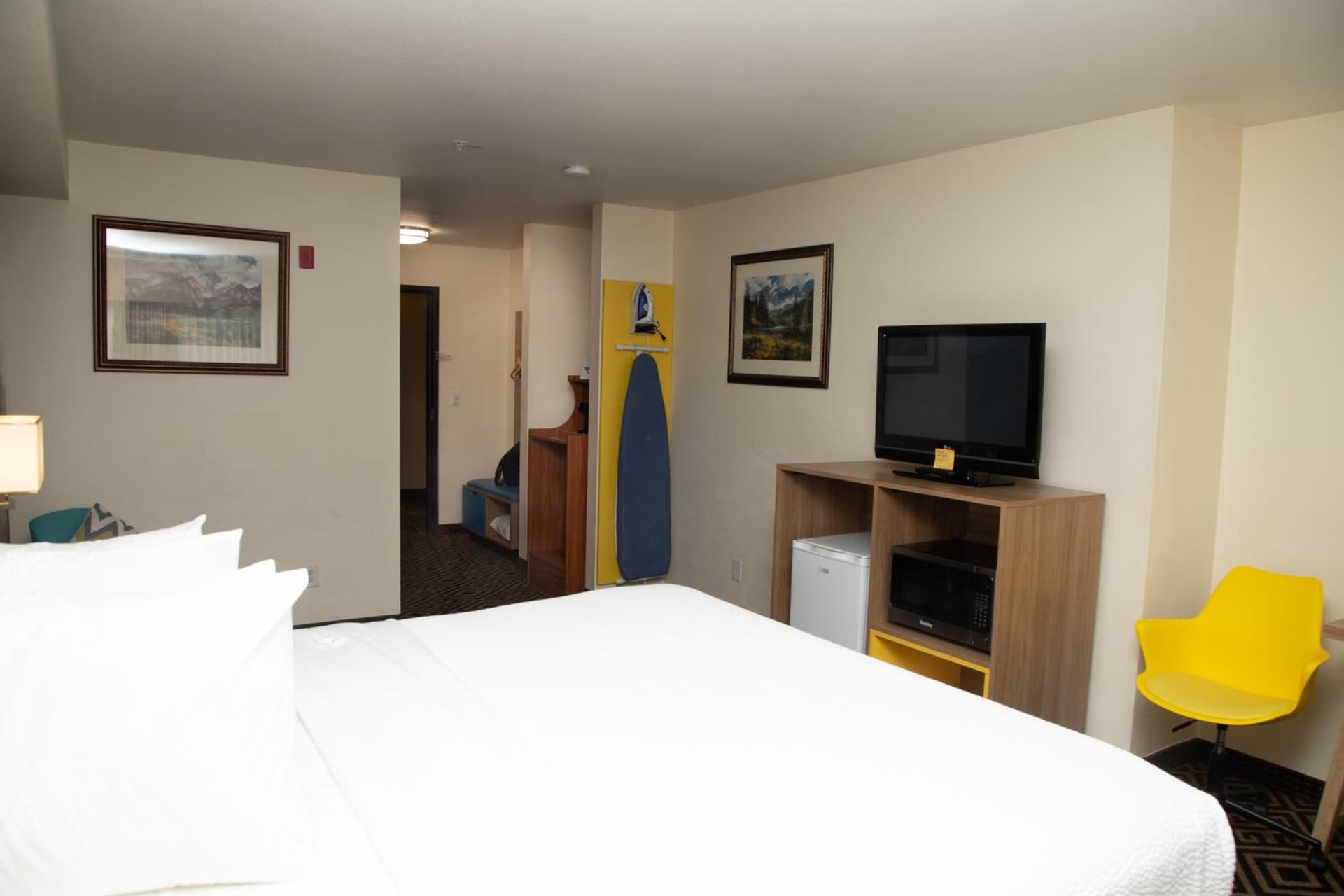 Days Inn by Wyndham Manitou Springs gallery photo in Manitou Springs, CO — image 71