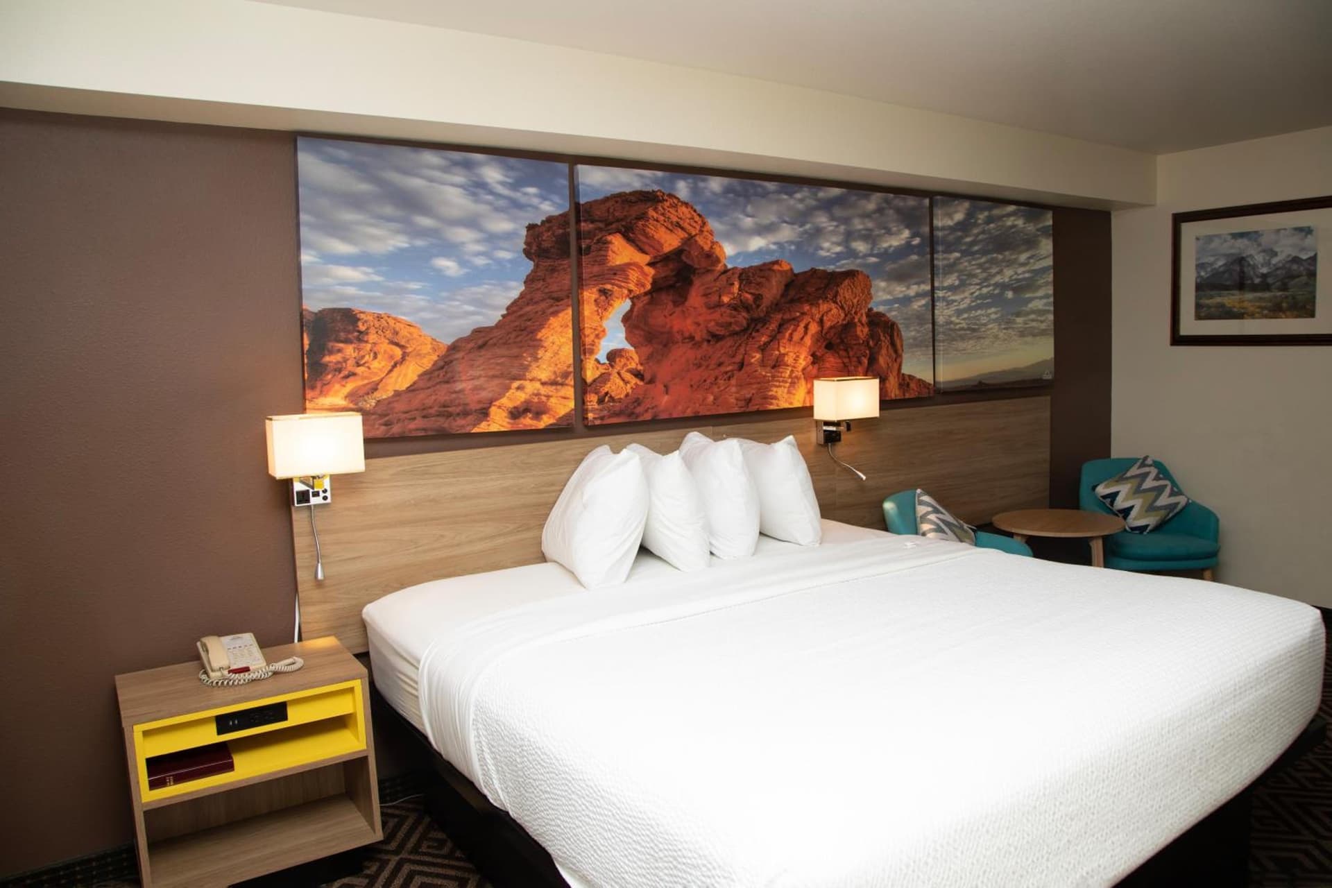 Days Inn by Wyndham Manitou Springs gallery photo in Manitou Springs, CO — image 98