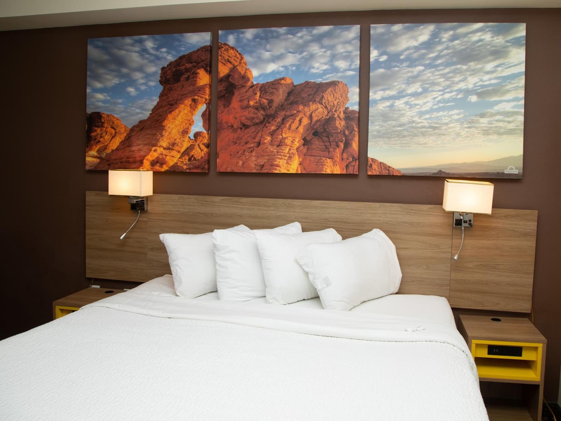 Days Inn by Wyndham Manitou Springs gallery photo in Manitou Springs, CO — image 54